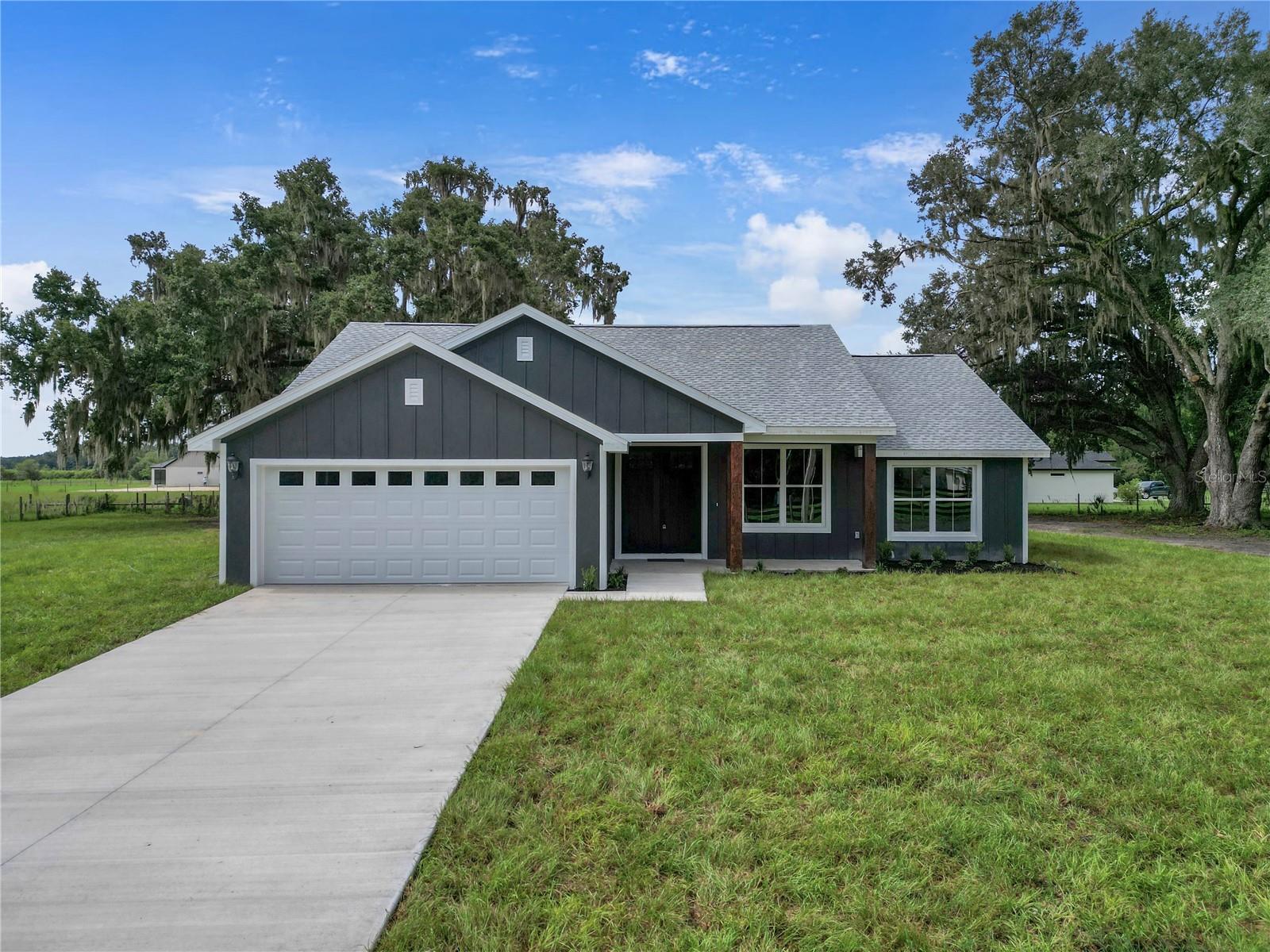 1173 W C 476 photo 1