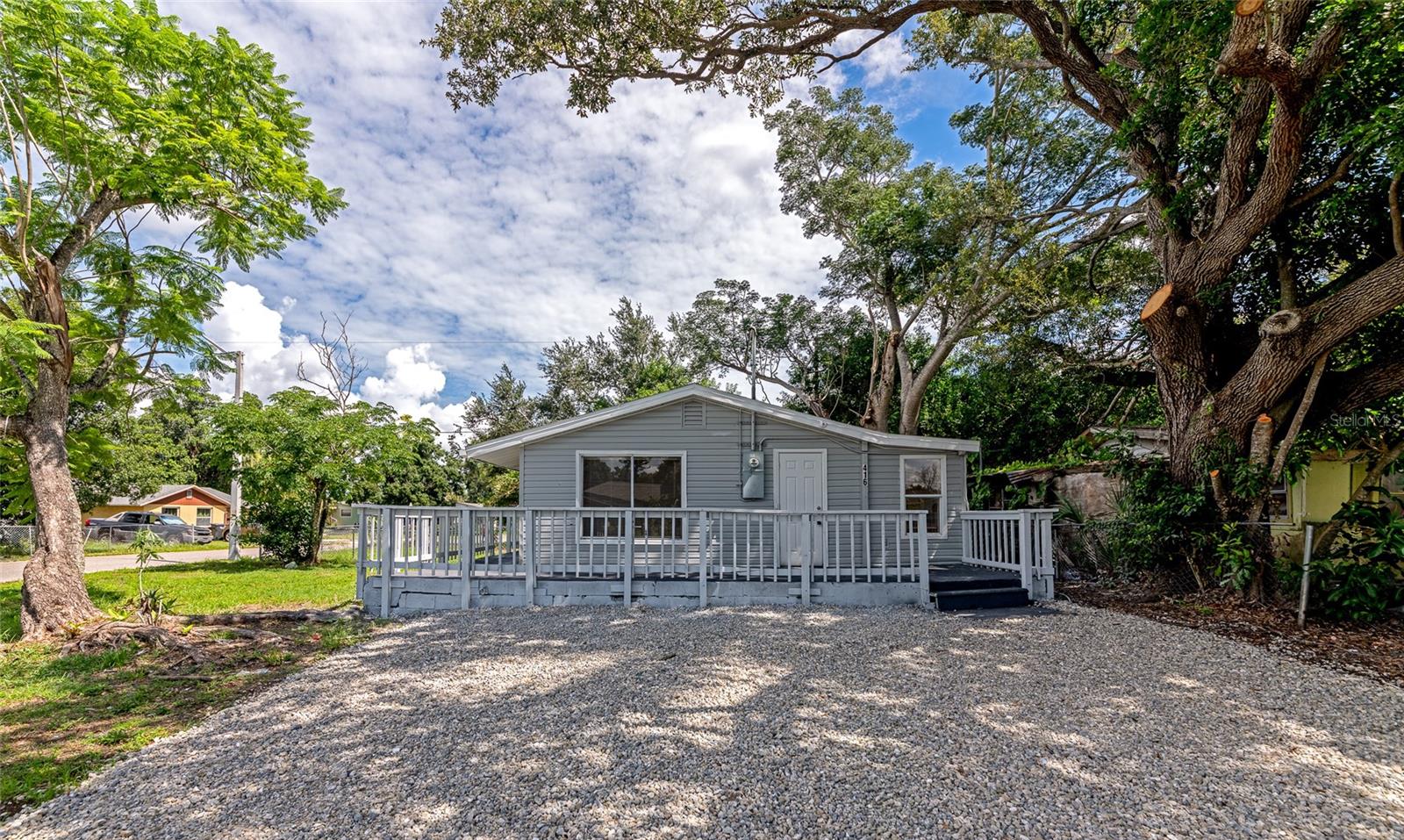 416 27th Ave W