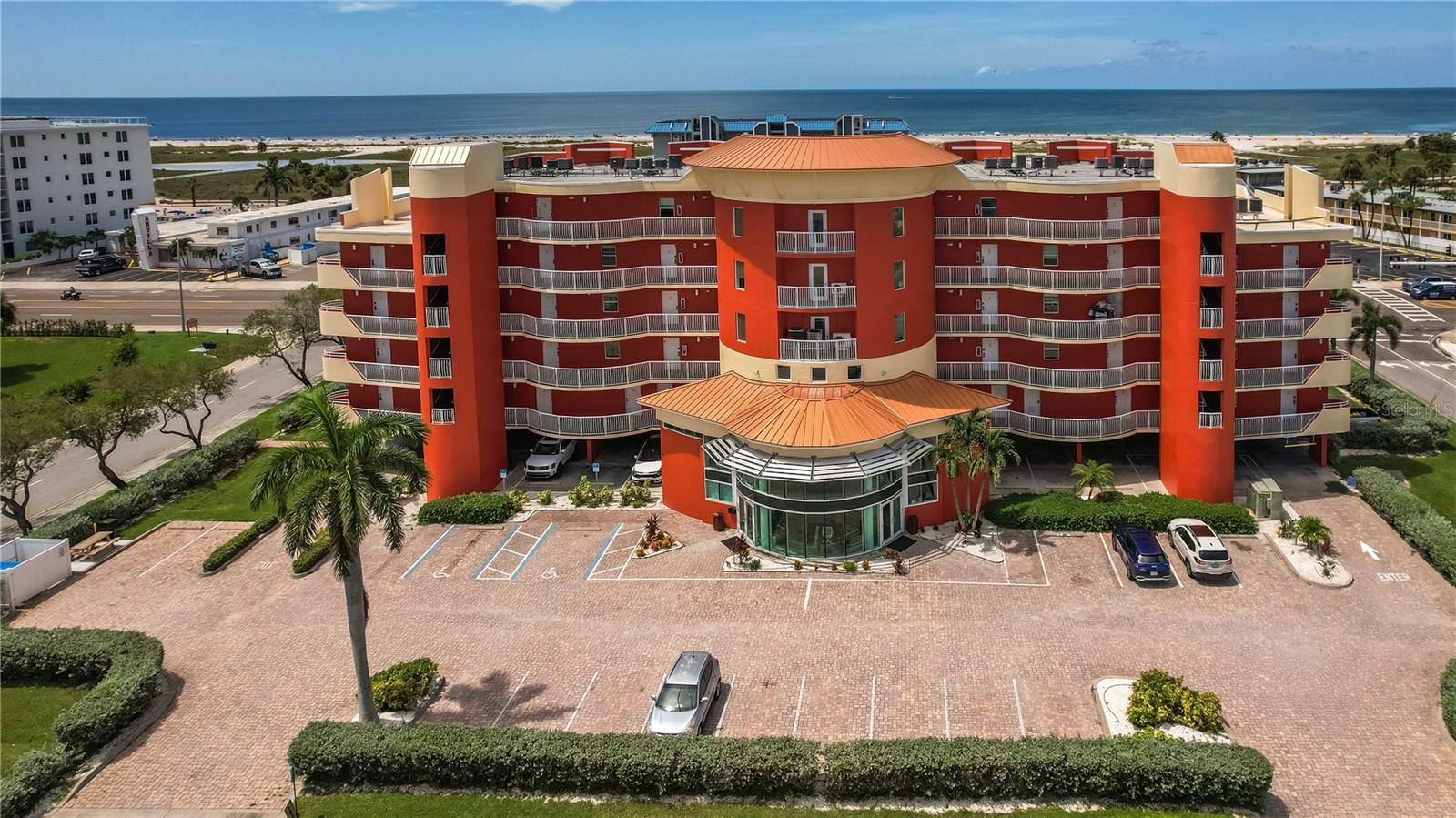 11605 Gulf Blvd #503