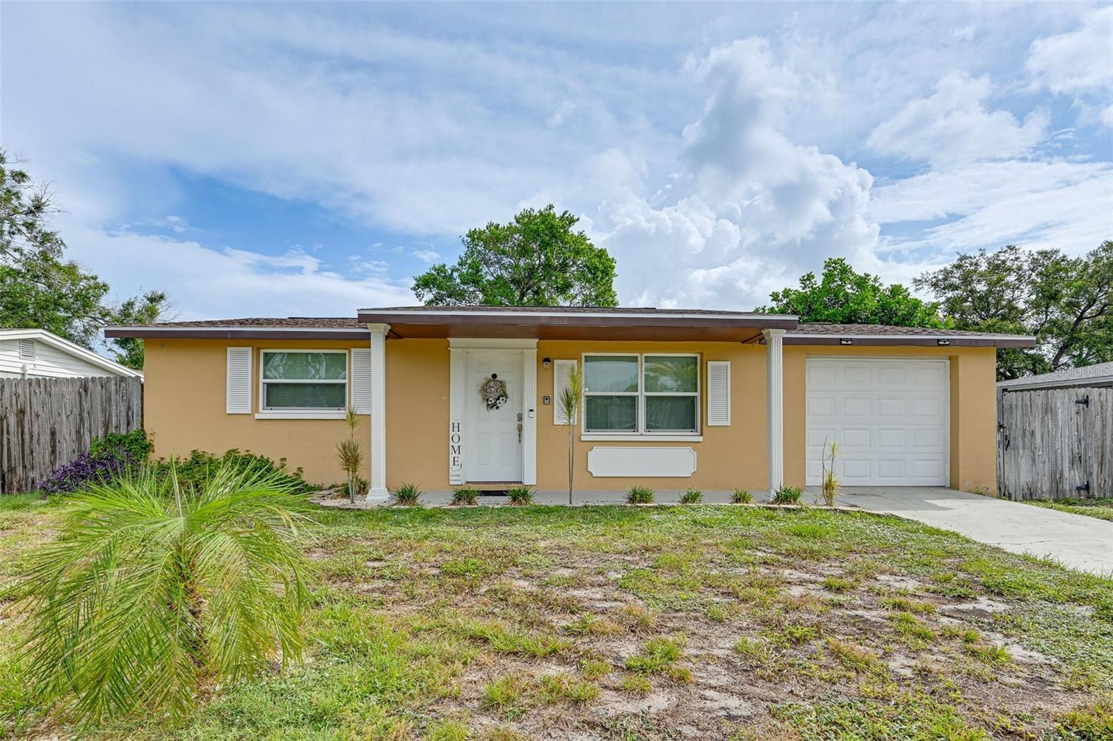 9746 Lake Chrise Ln