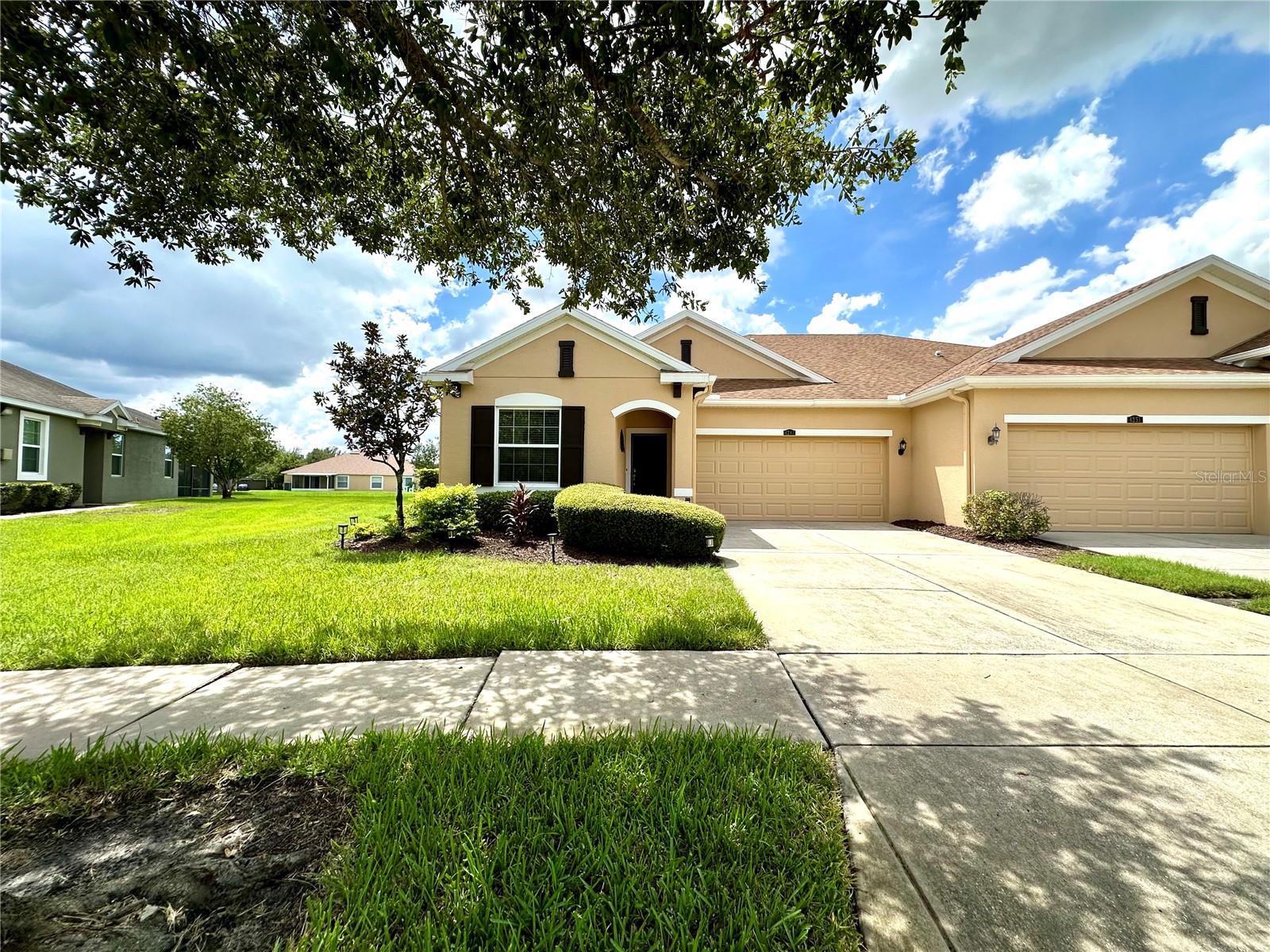 4247 Angelica Loop photo 1
