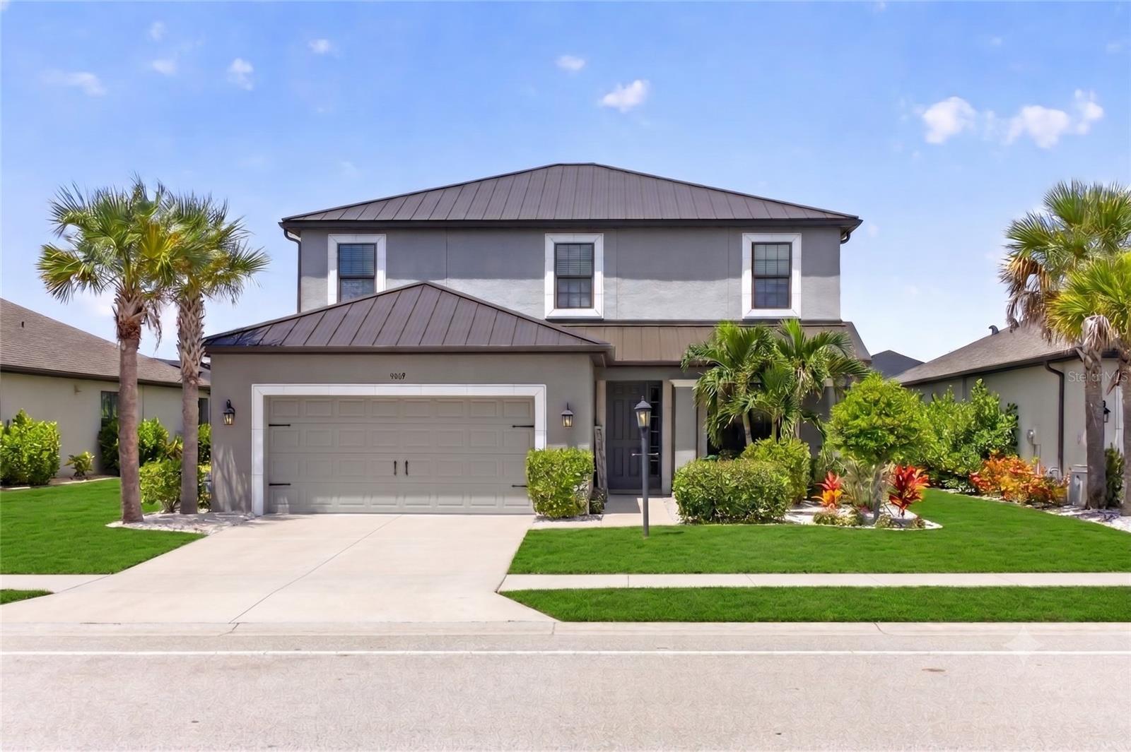 9069 Luna Ln photo 1
