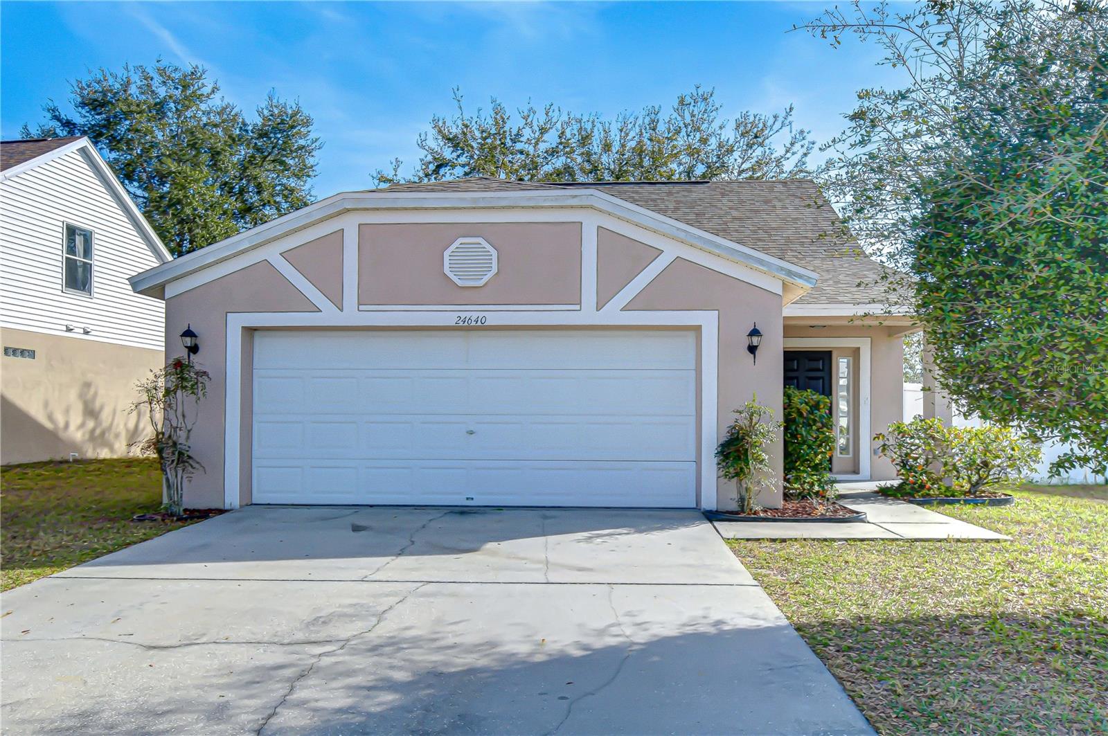 24640 Siena Dr photo 1