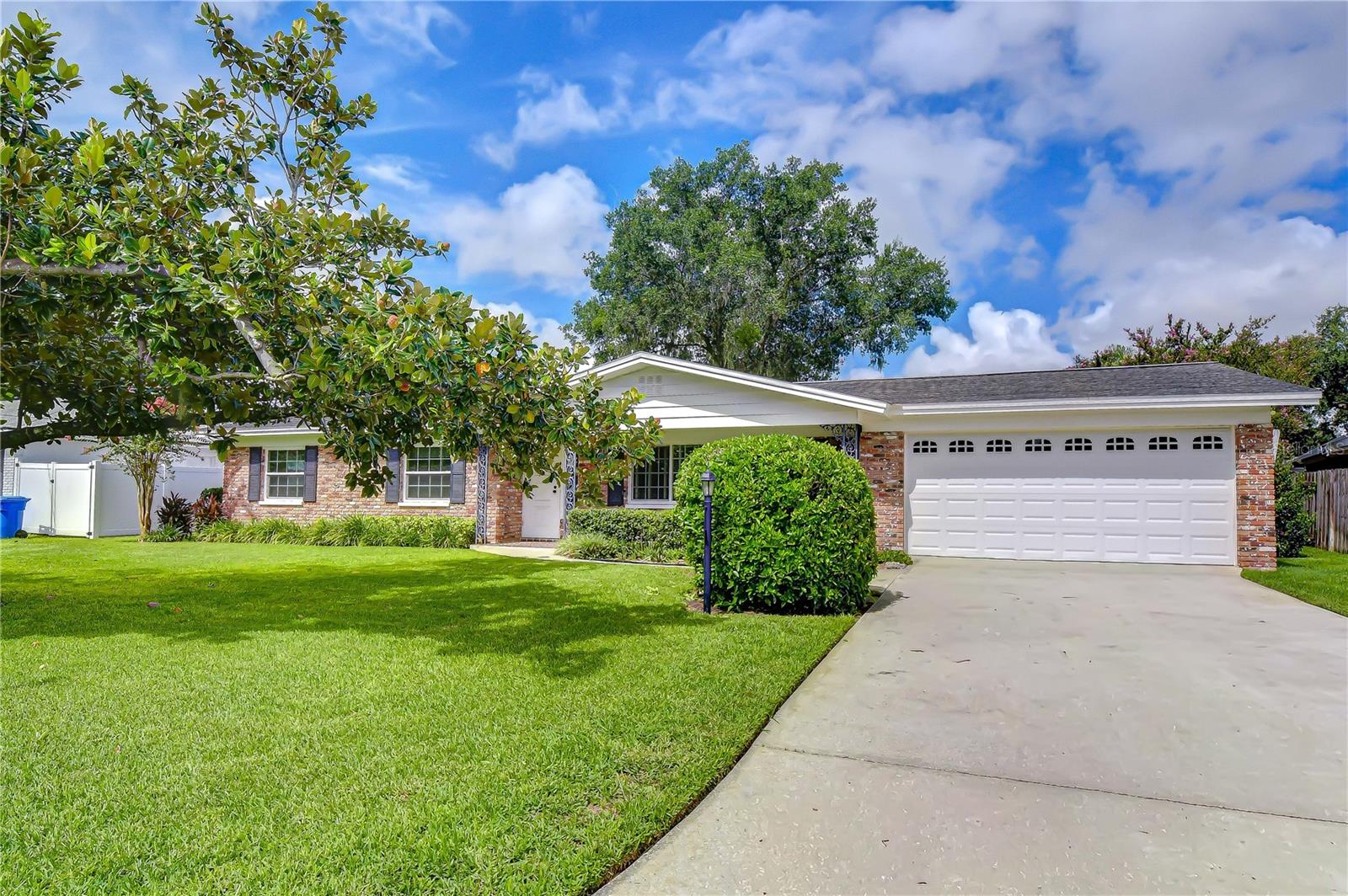 2205 Malibu Dr photo 1