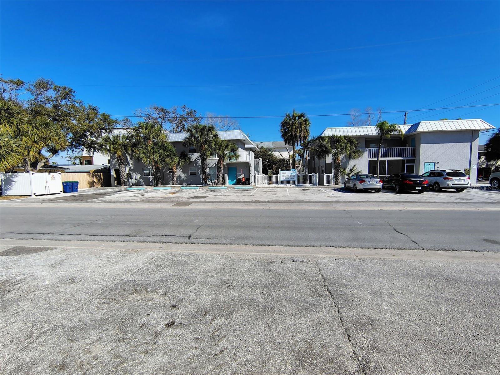 705 1st St #4 photo 1
