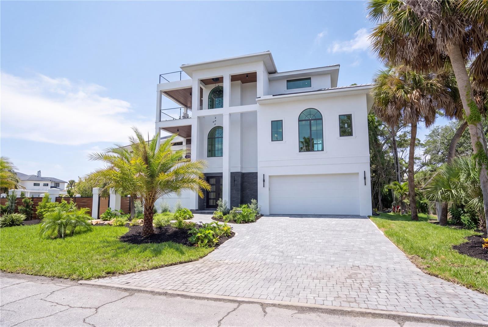539 Avenida Del Norte