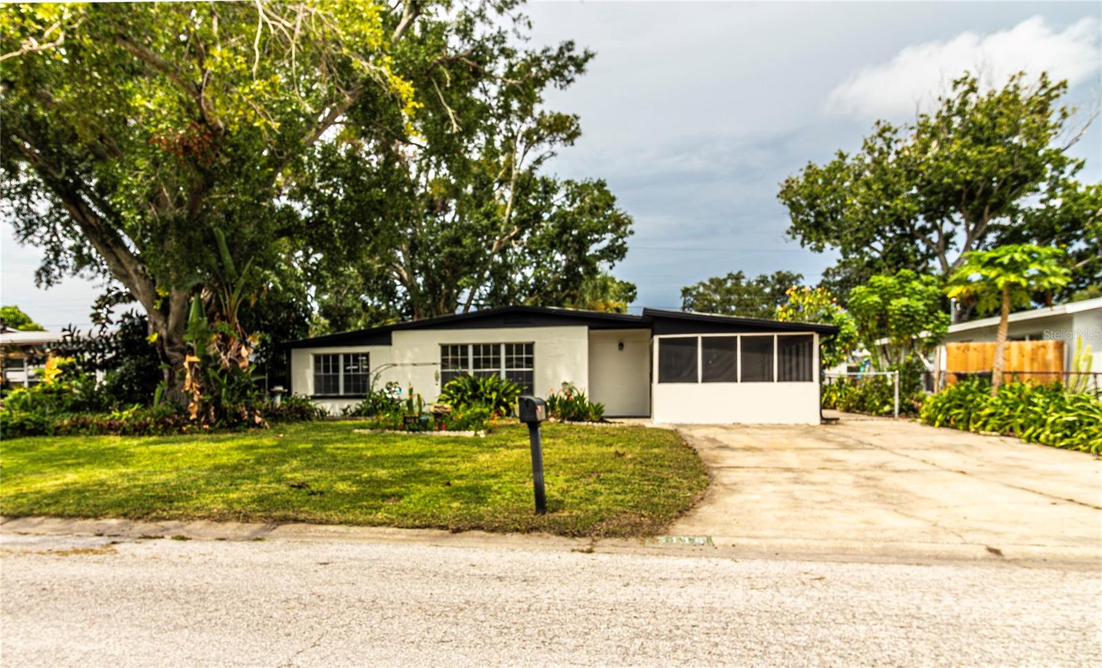 5116 Eldorado Dr