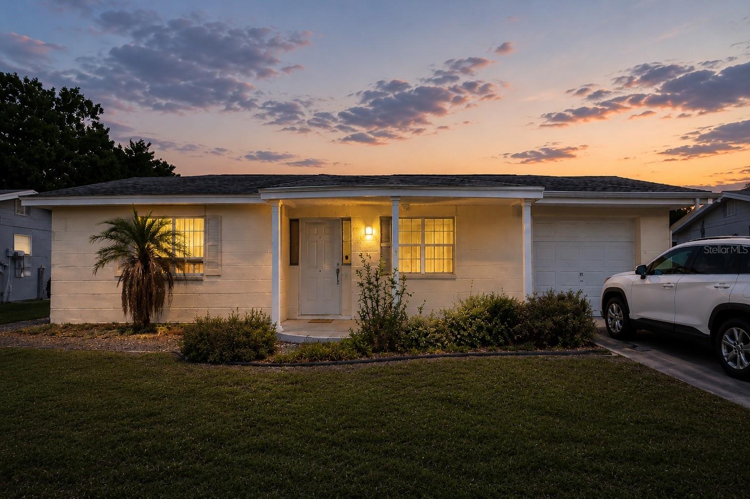 1024 Viking Dr photo 1
