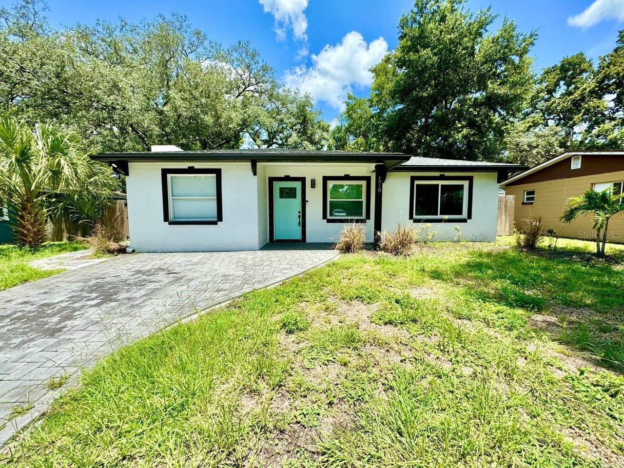1918 E Shadowlawn Ave photo 1