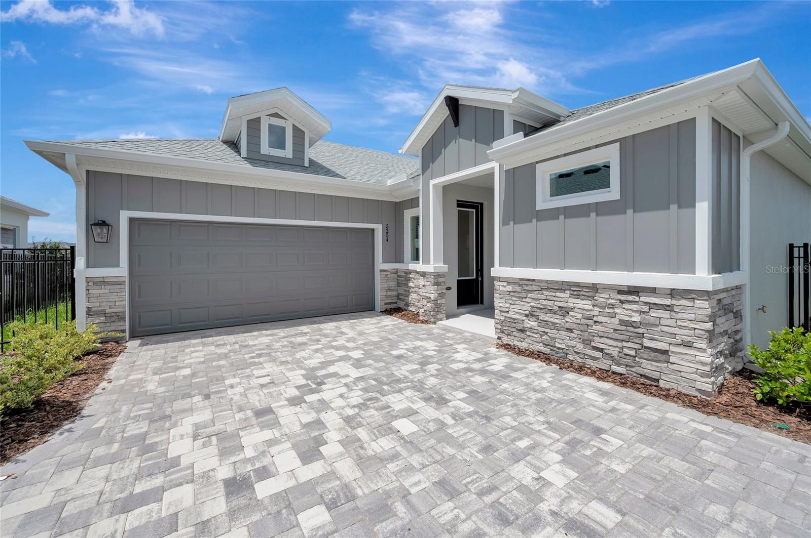 5254 Colony Vista Dr photo 1