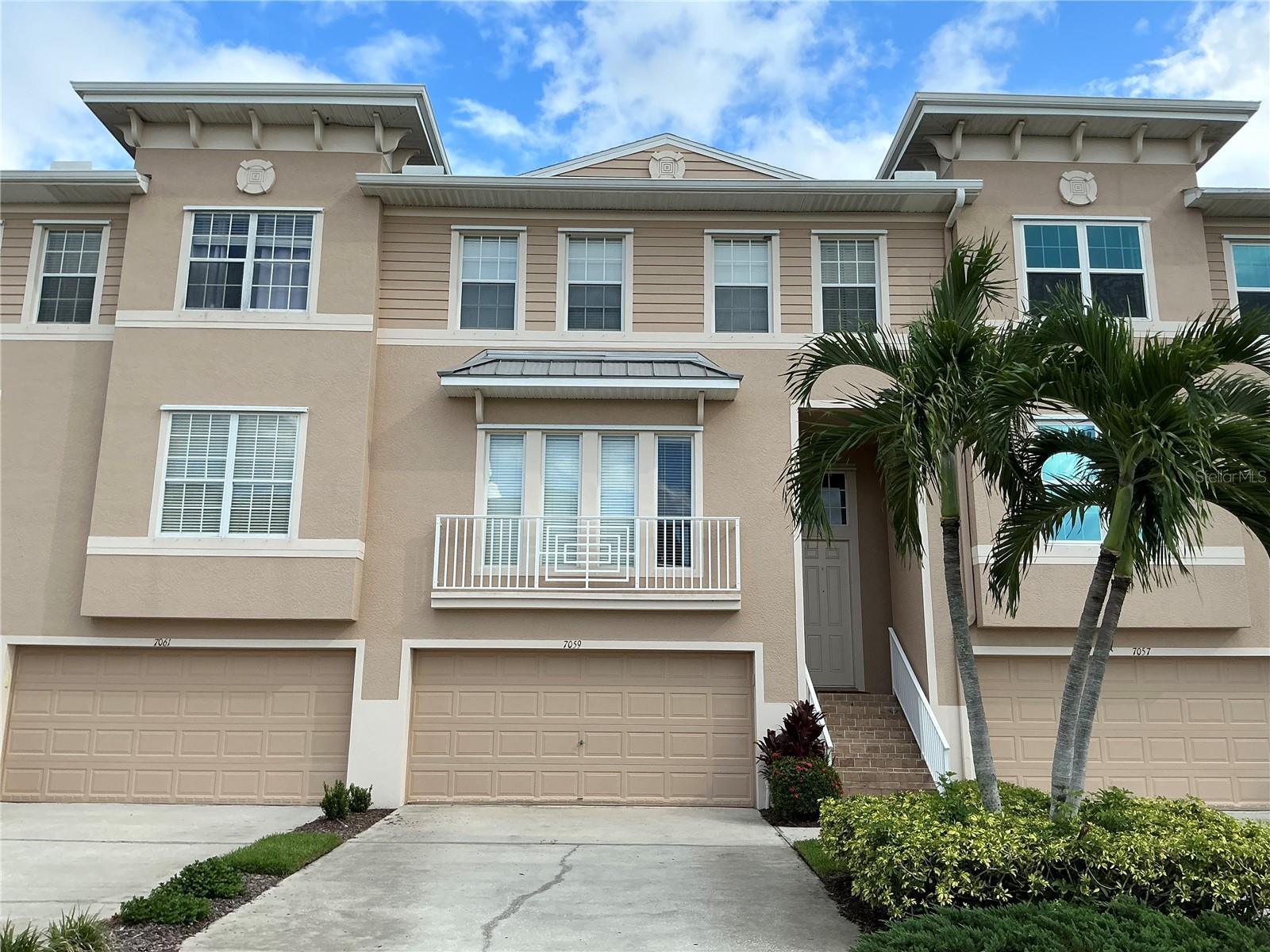 7059 Islamorada Cir photo 1
