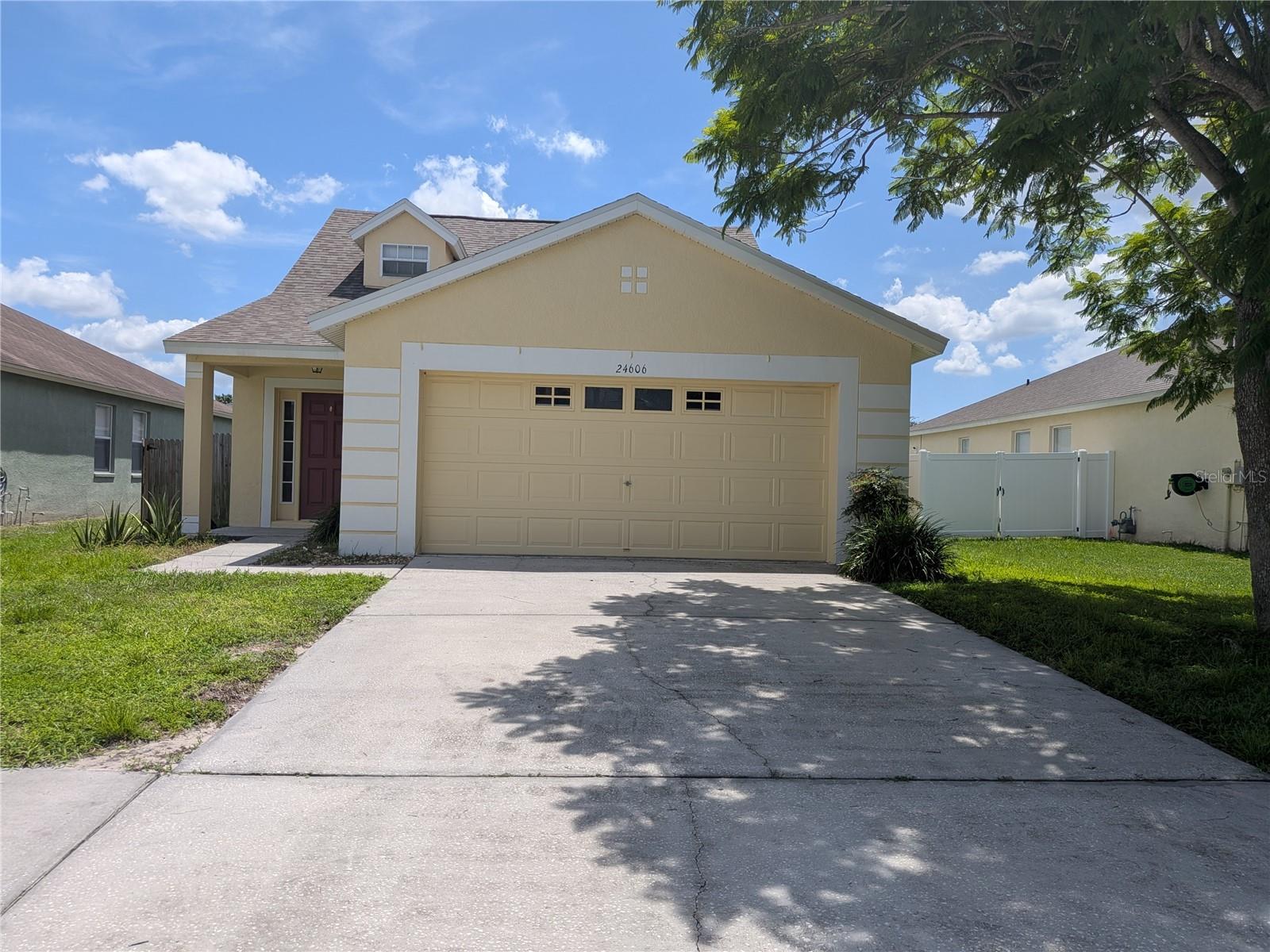 24606 Victoria Wood CT photo 1