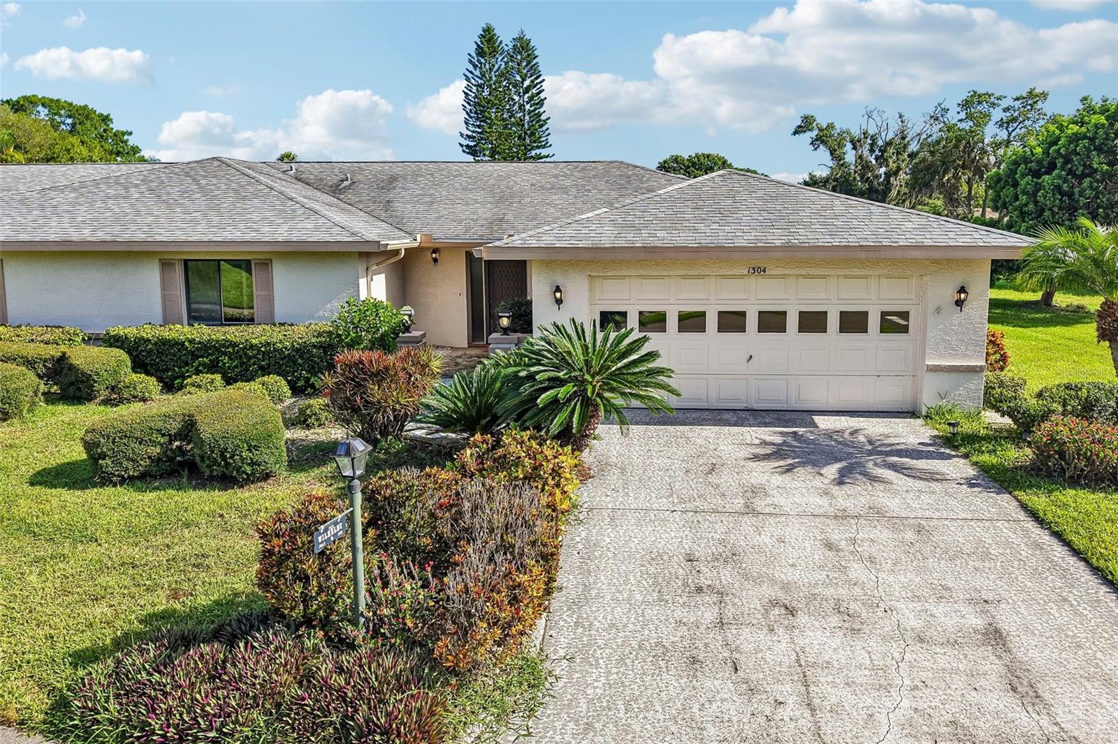 1304 Leland Dr