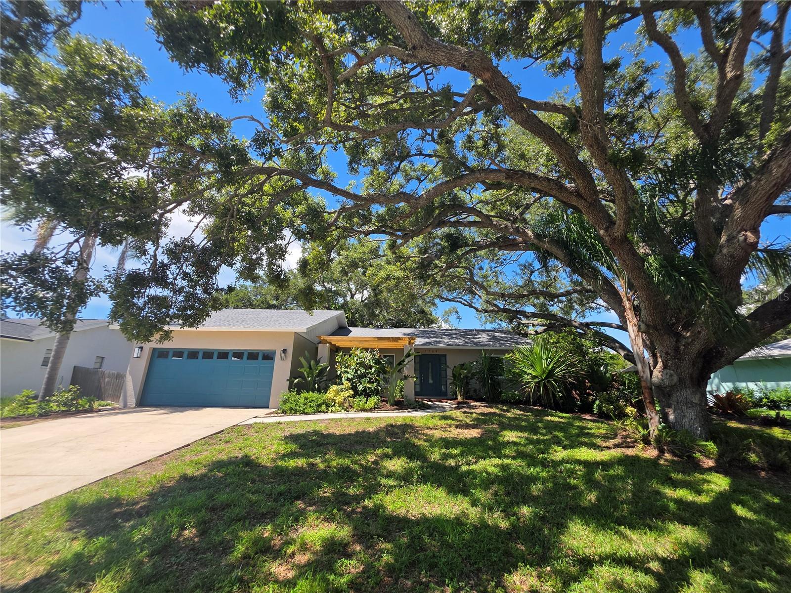 7708 NW 9th Ave Dr