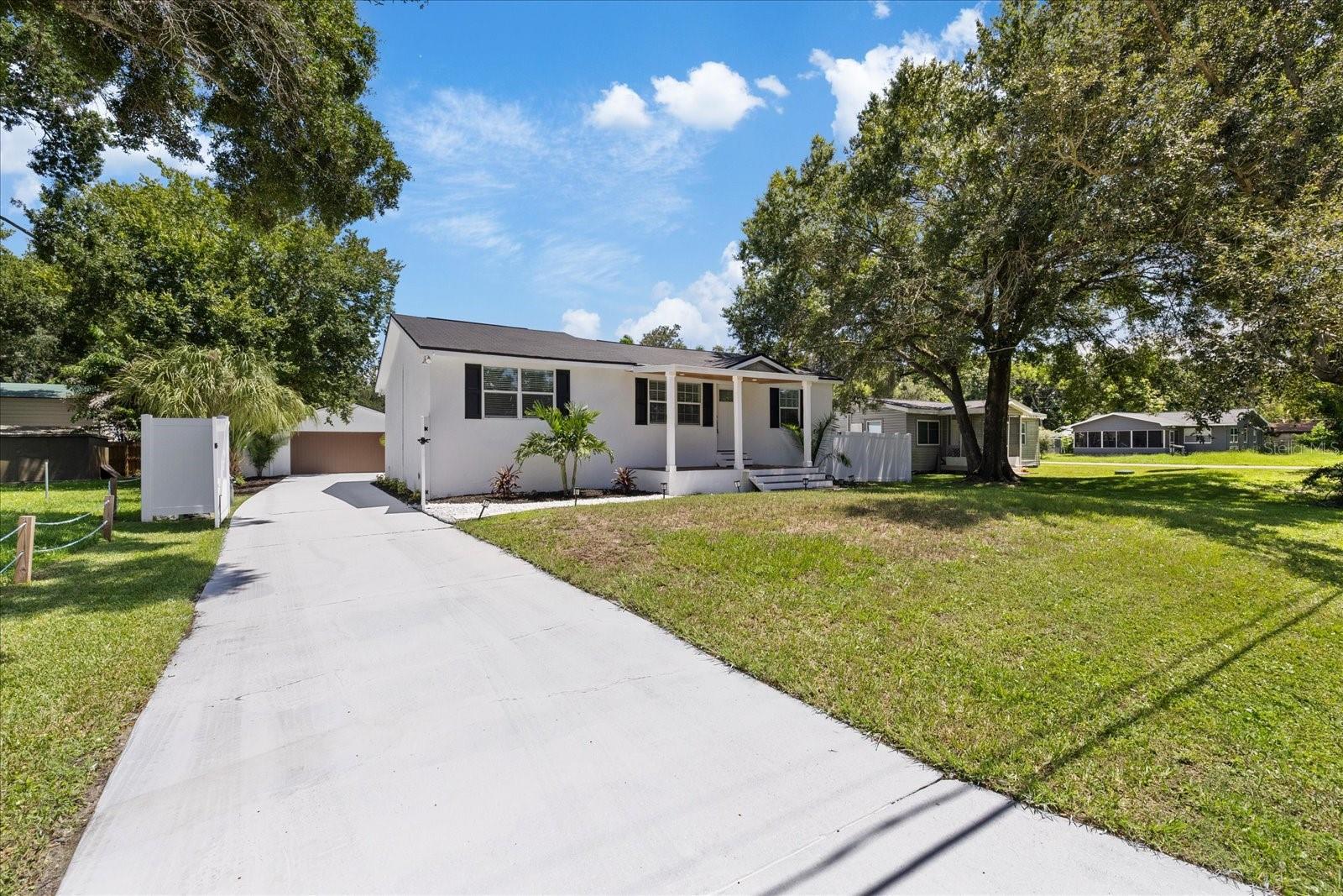 6403 Elliot Dr photo 1