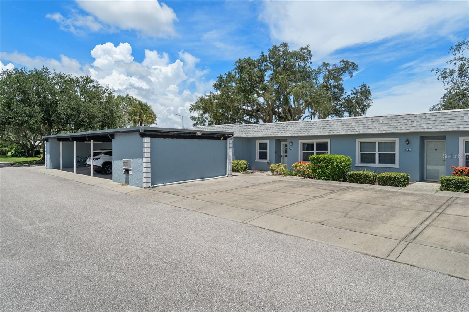 3642 Trophy Blvd photo 1