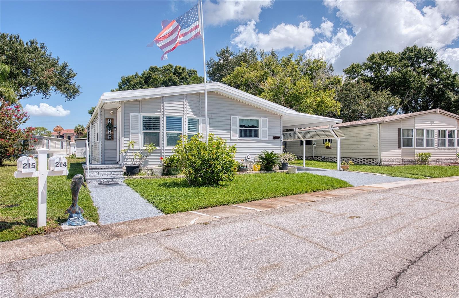 214 Dolphin Dr N photo 1
