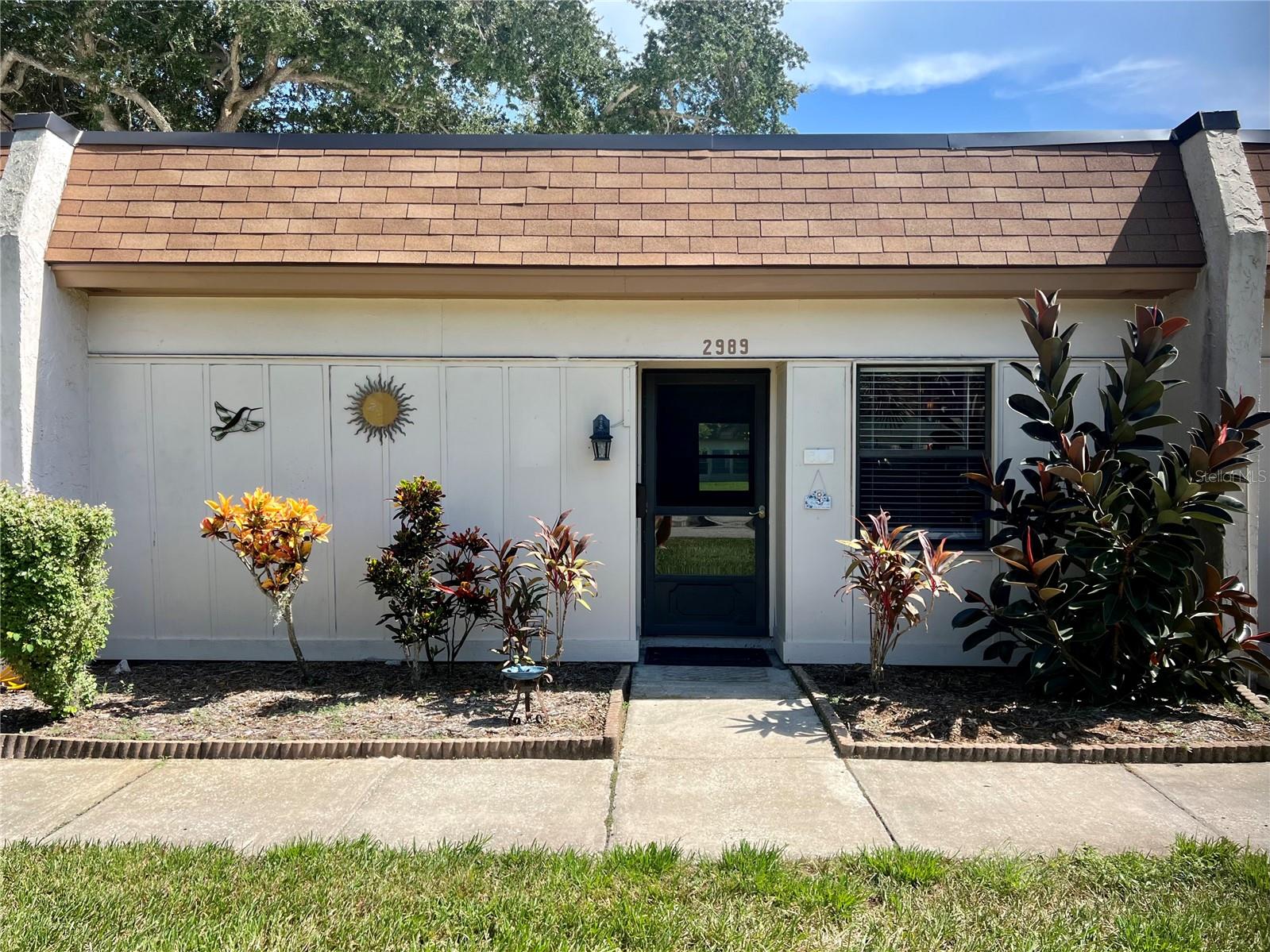 2989 Flint Dr N photo 1