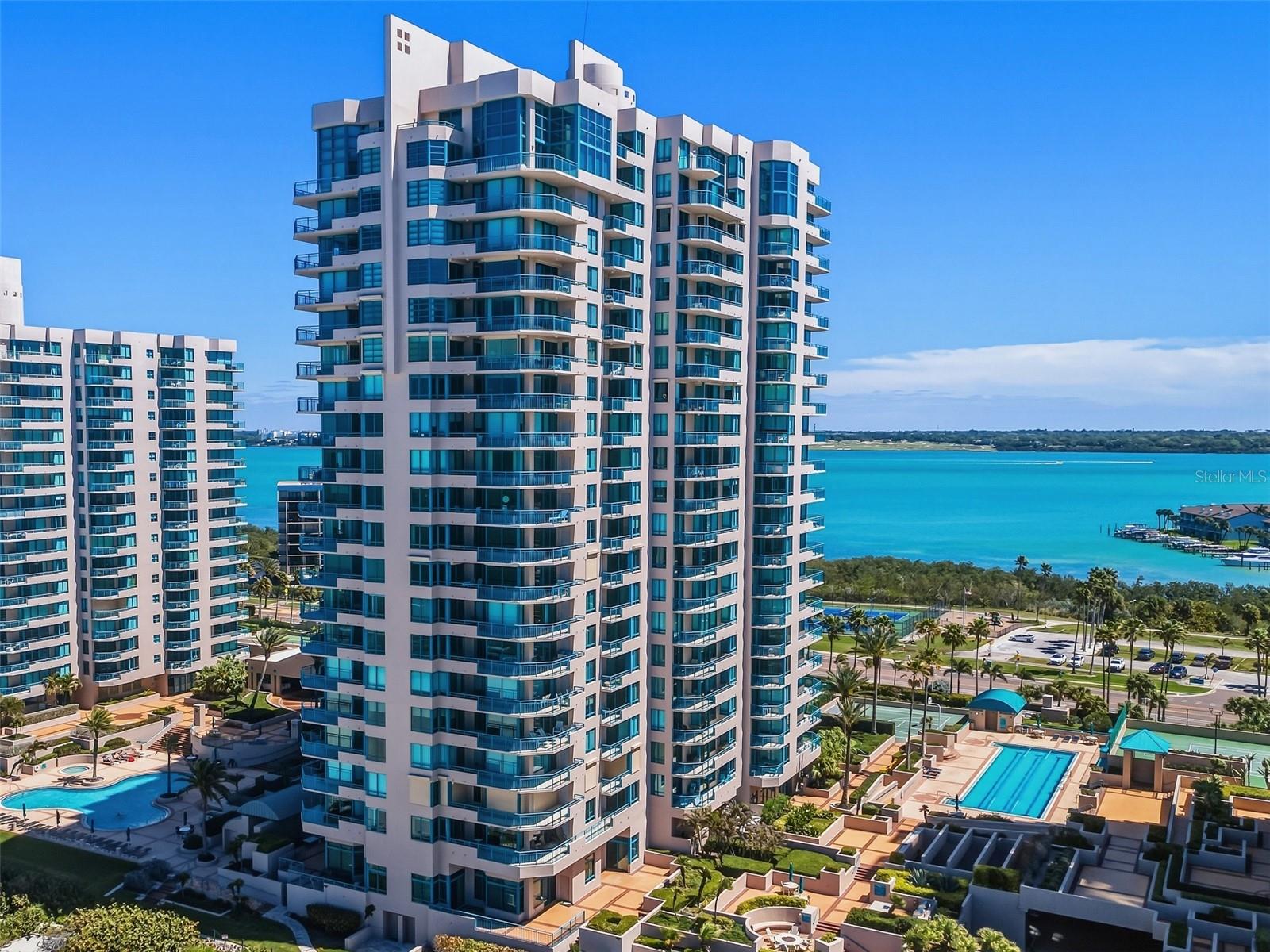 1540 Gulf Blvd #1004