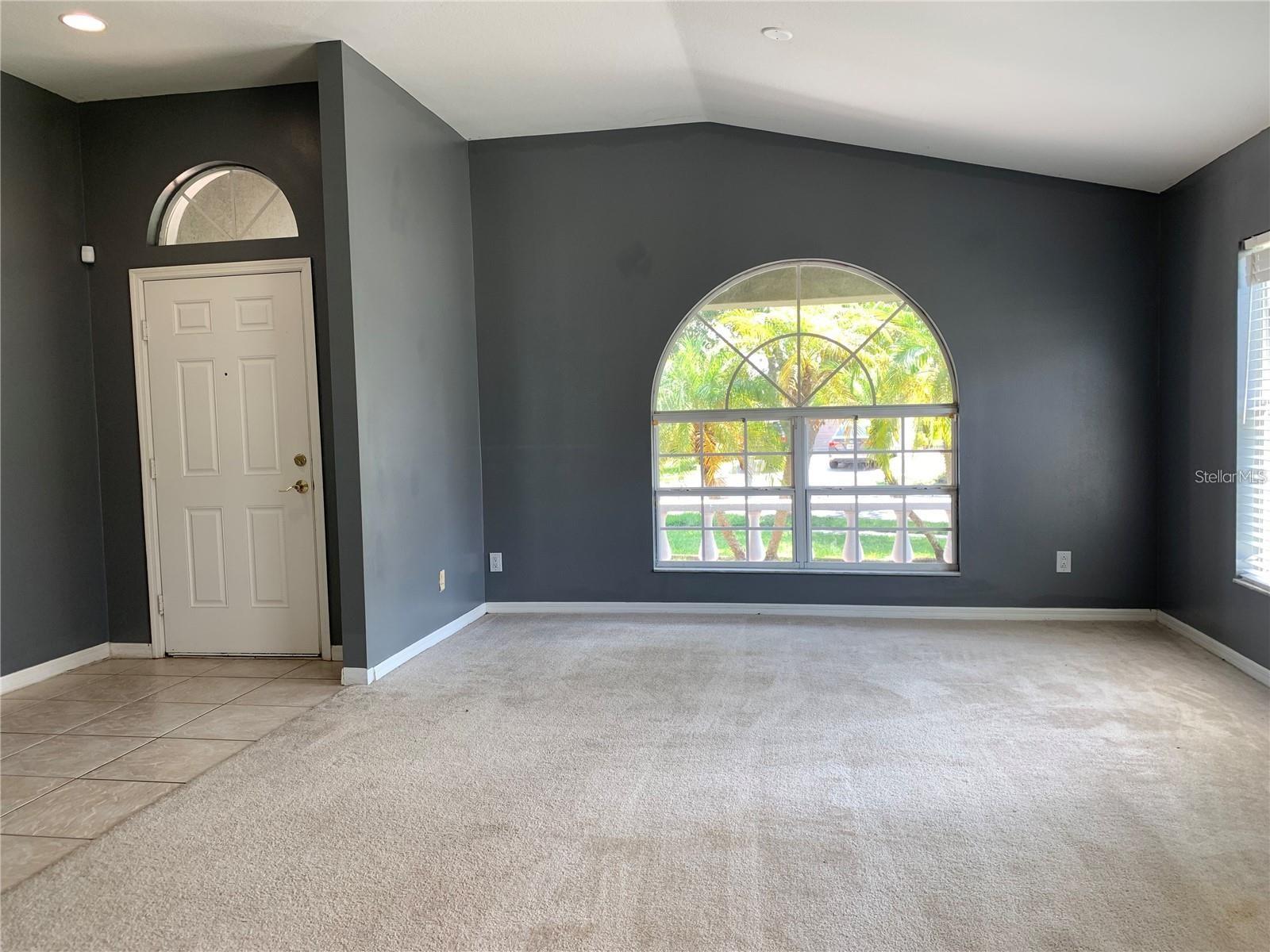 4211 Hartford Lake Dr