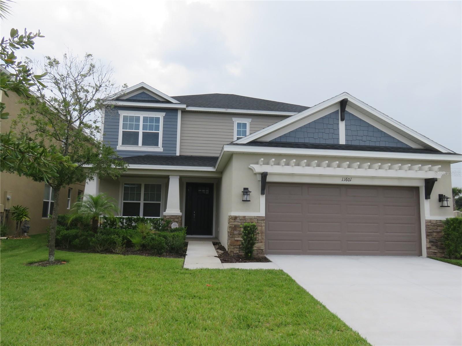 11601 Maple Palm Way