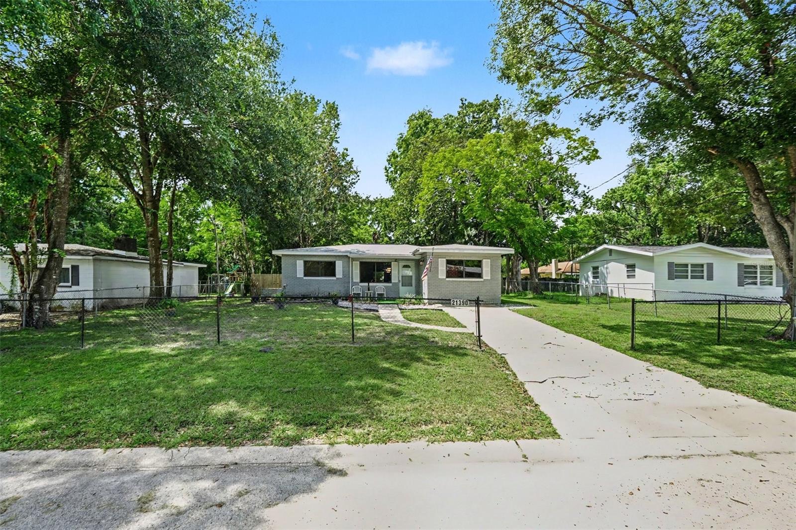 21390 Lehouier Dr photo 1