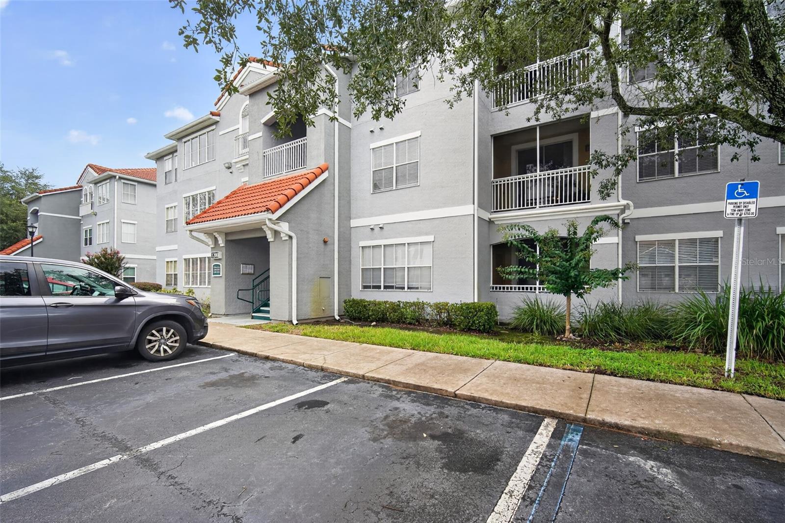 18001 Richmond Place Dr #1223