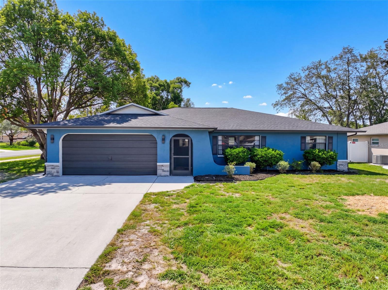 8275 Dora St