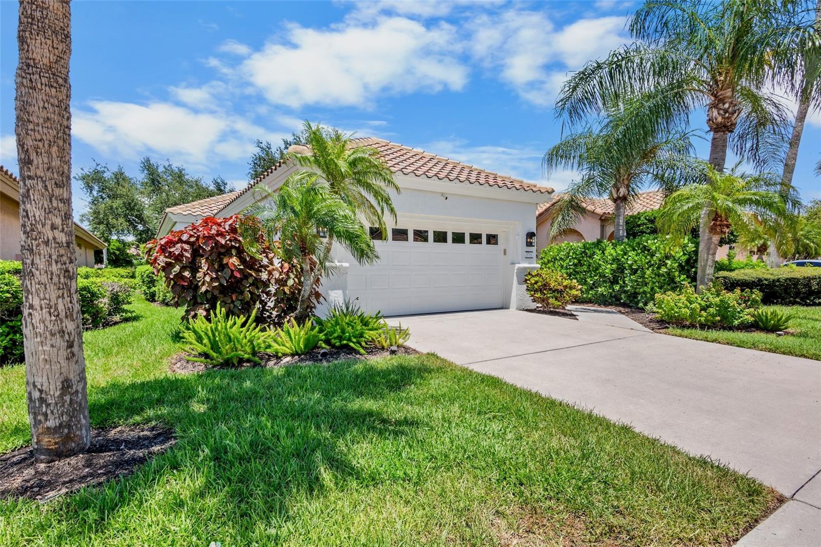 3761 Amapola Ln