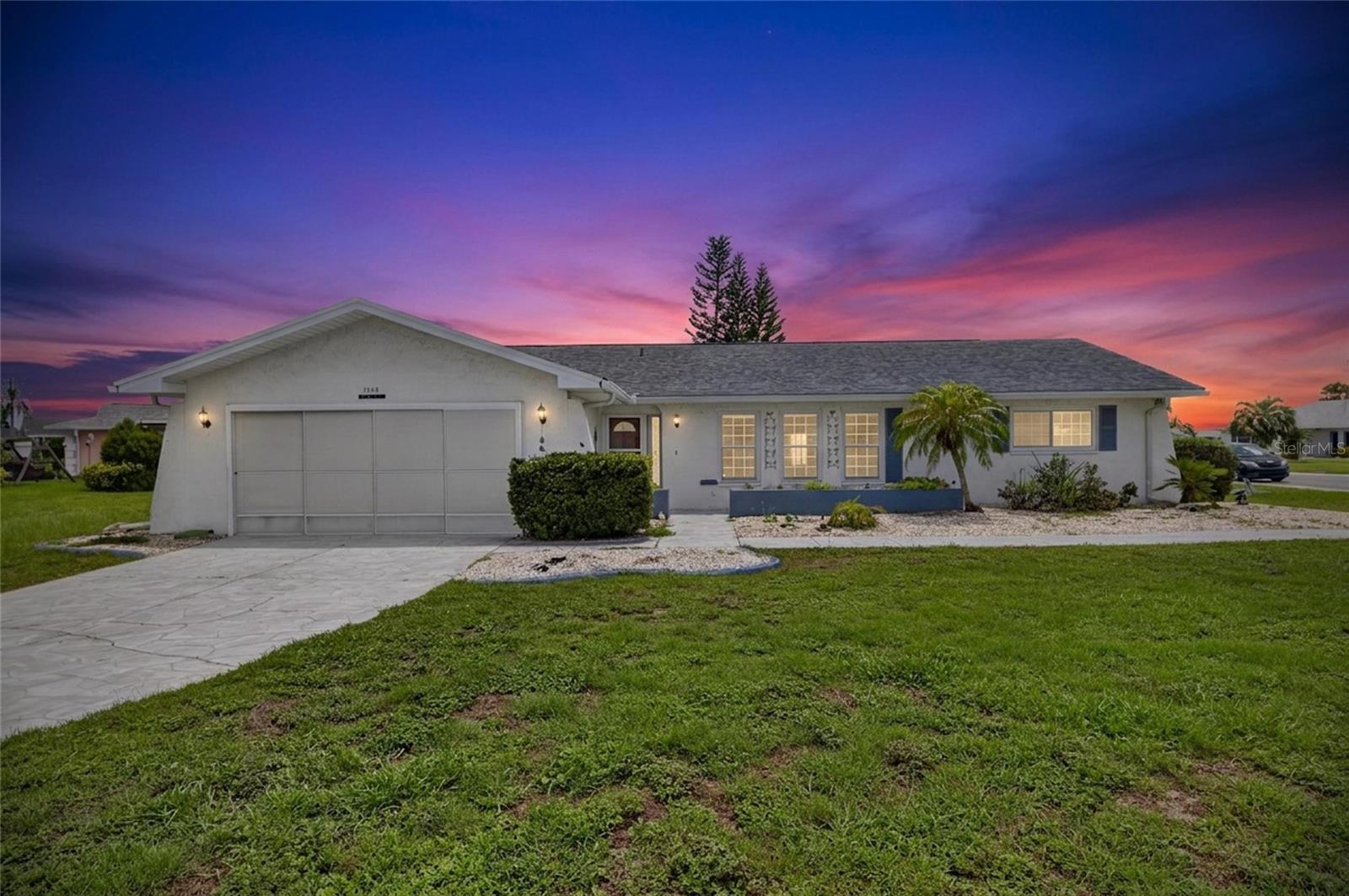 1743 Coco Palm Cir photo 1