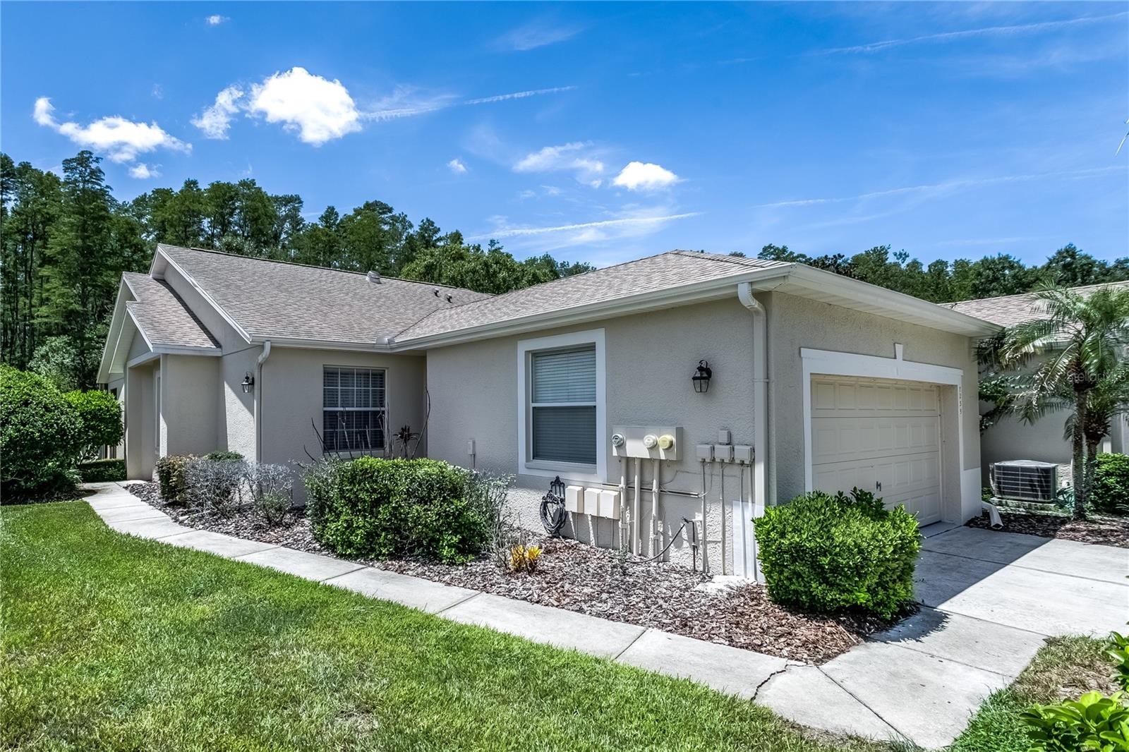 7235 Cleopatra Dr photo 1