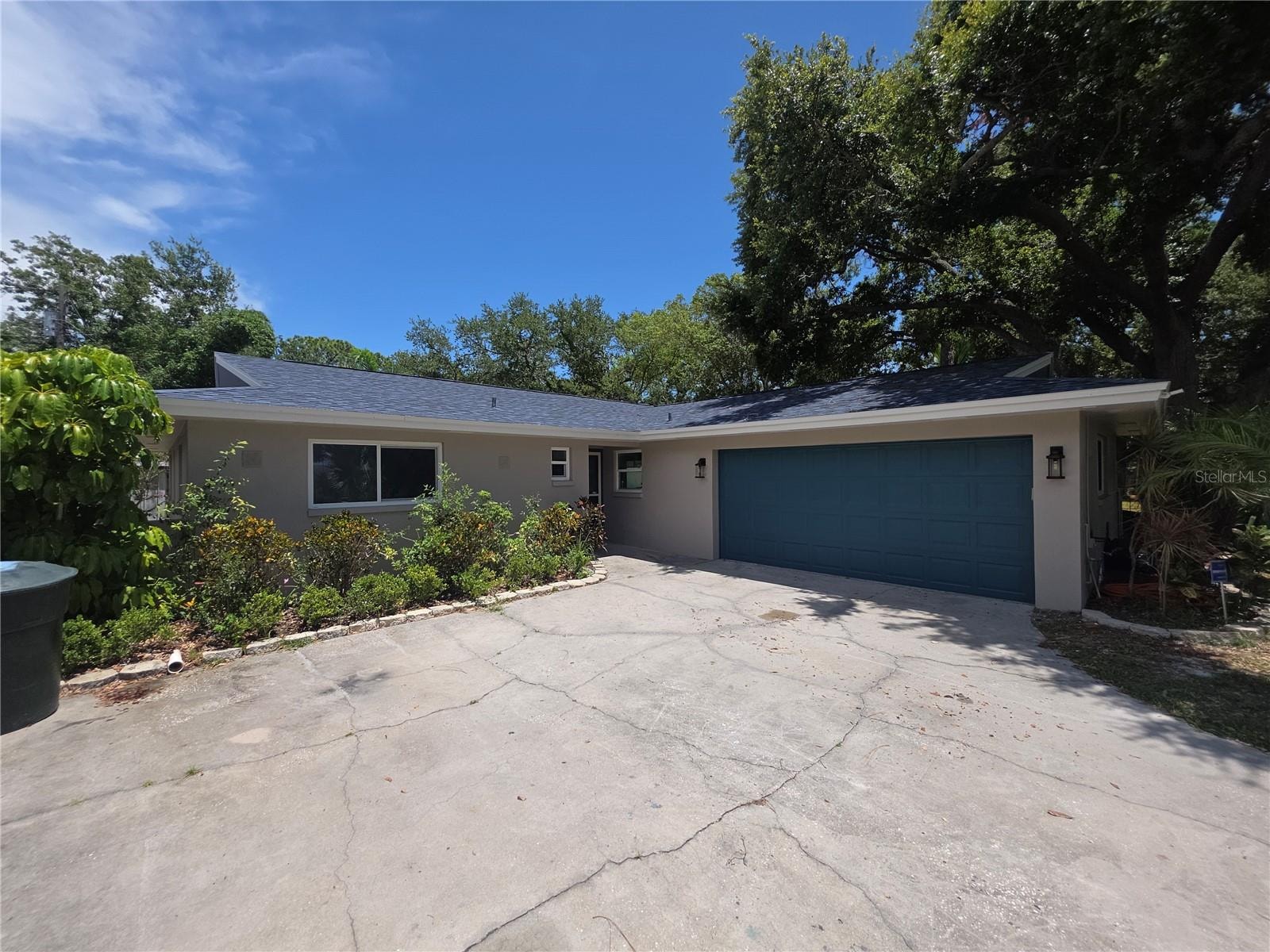 63 Oakwood Dr photo 1
