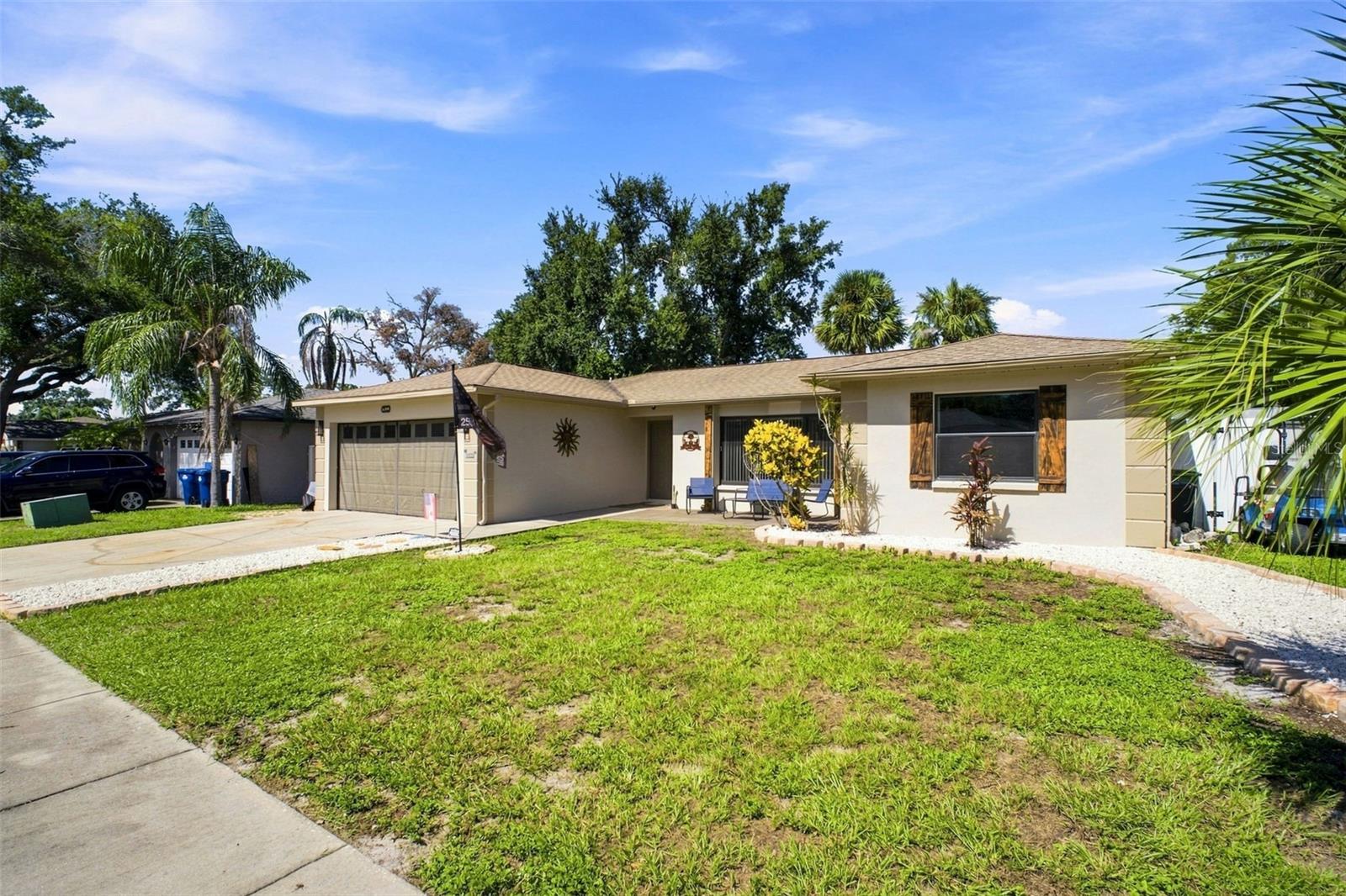 1830 Willow Oak Dr W photo 1