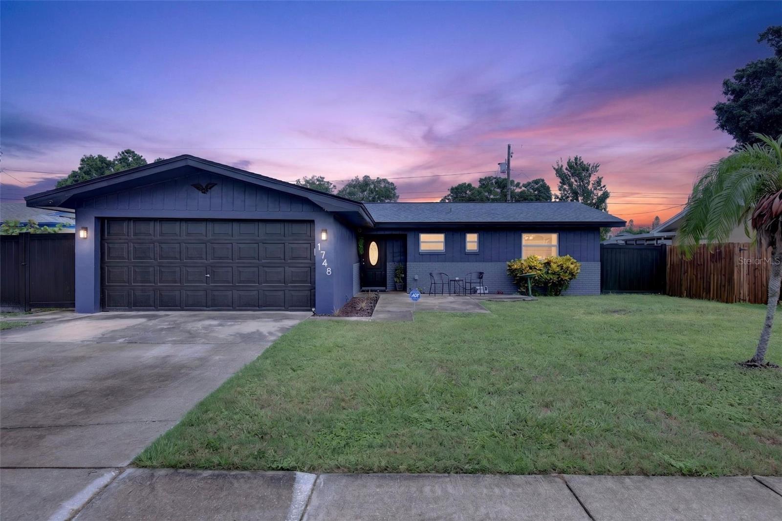 1748 Greenlea Dr photo 1