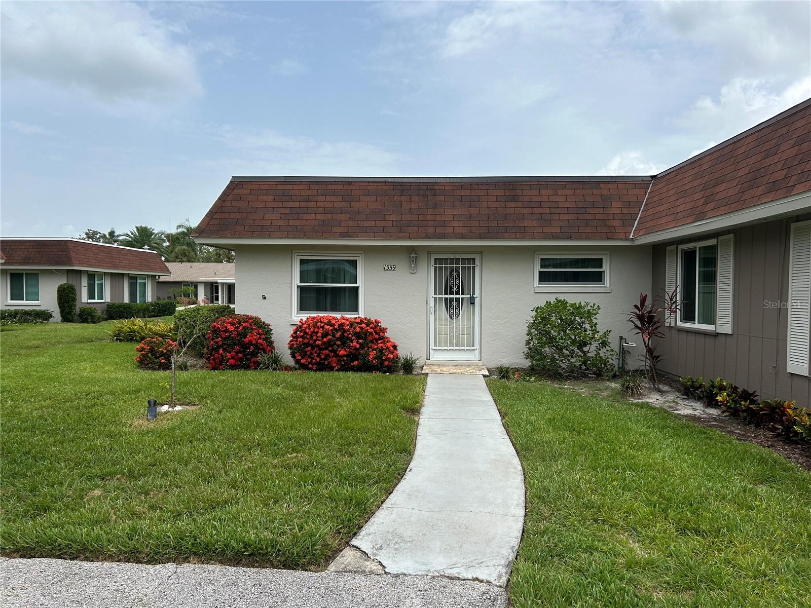1359 Glendale Cir W #214 photo 1