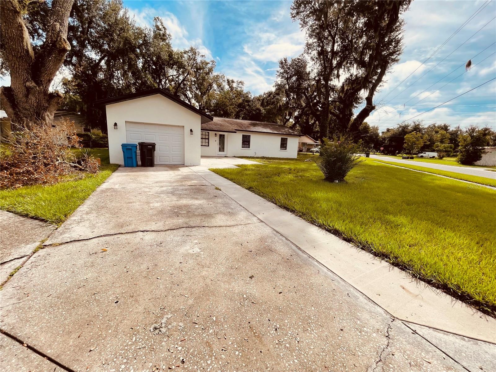 3210 Laurel Ln photo 1