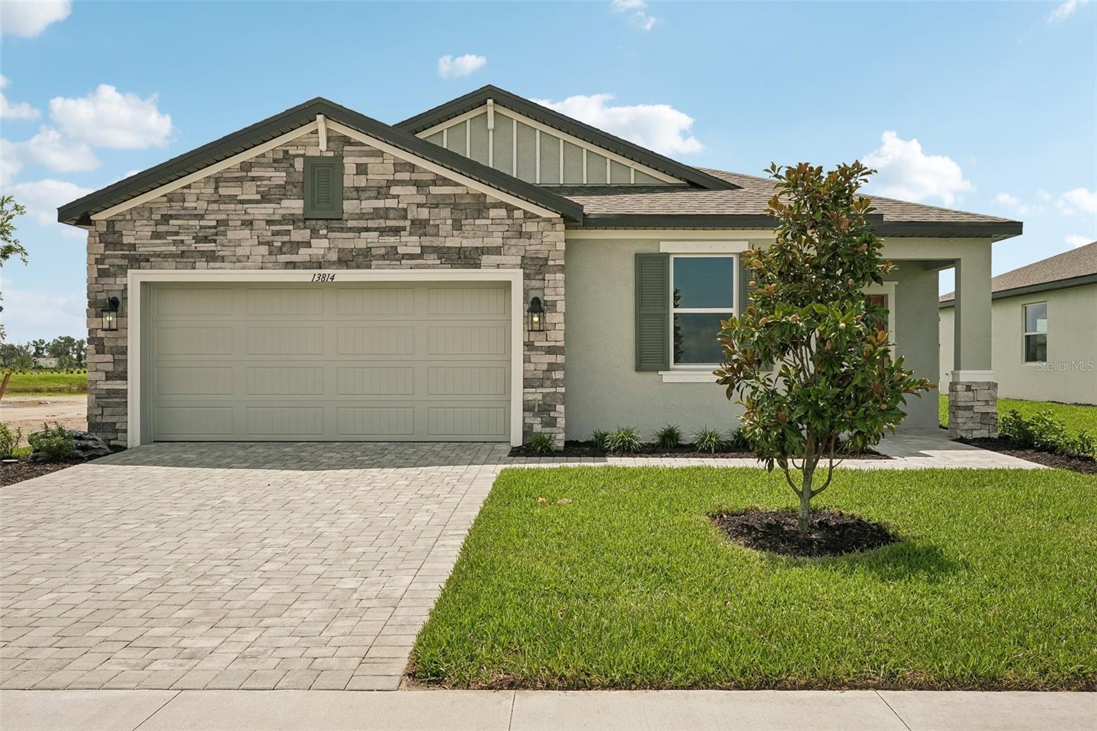 13814 Bertrand Ave photo 1