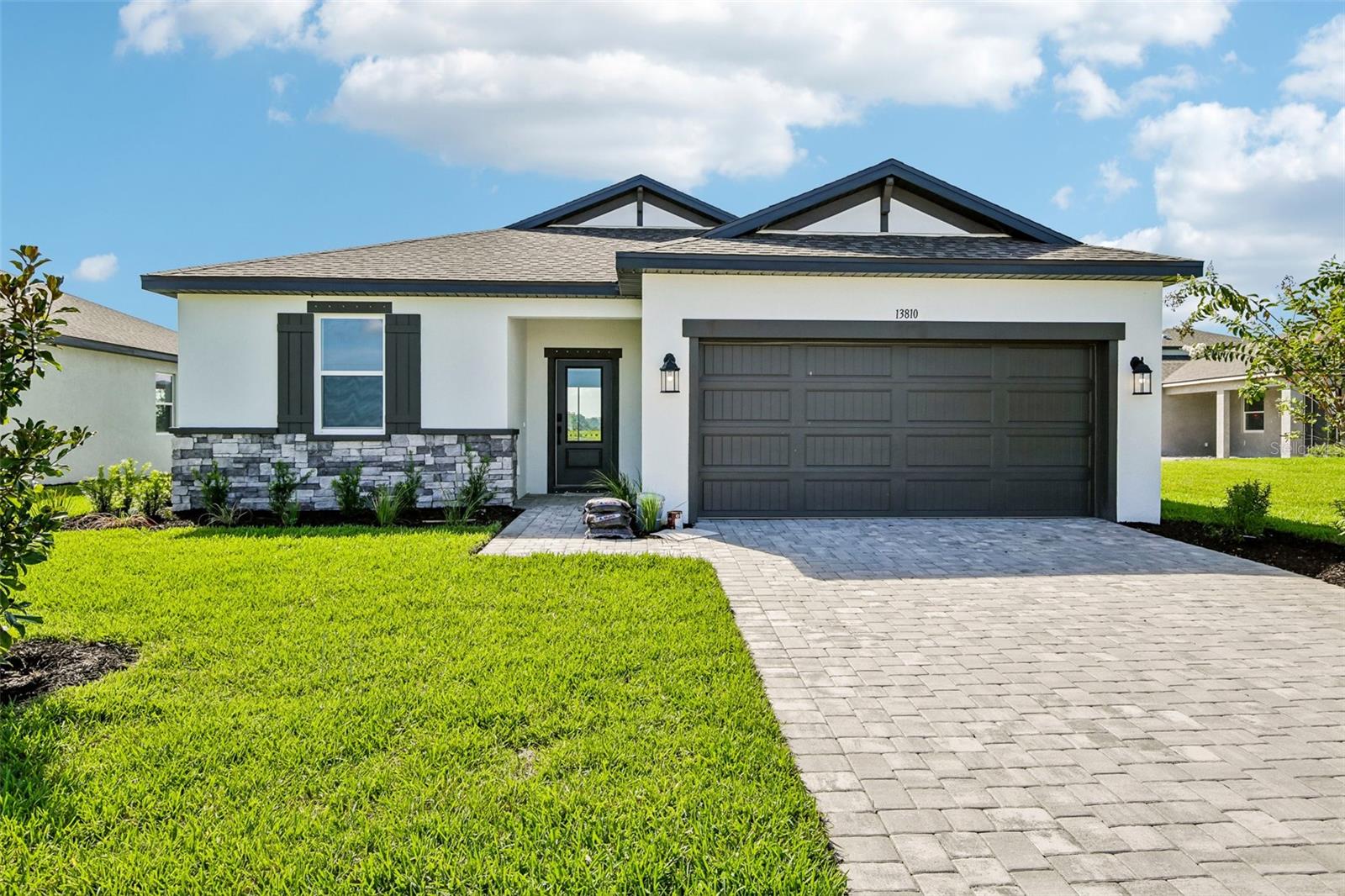 13810 Bertrand Ave photo 1
