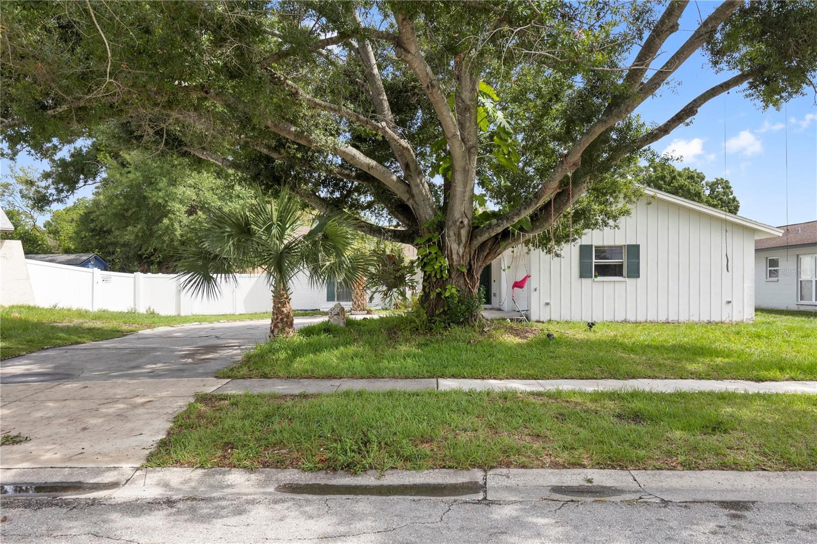 7529 Armand Cir