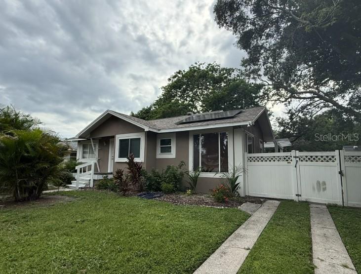 2006 20th Street CT W