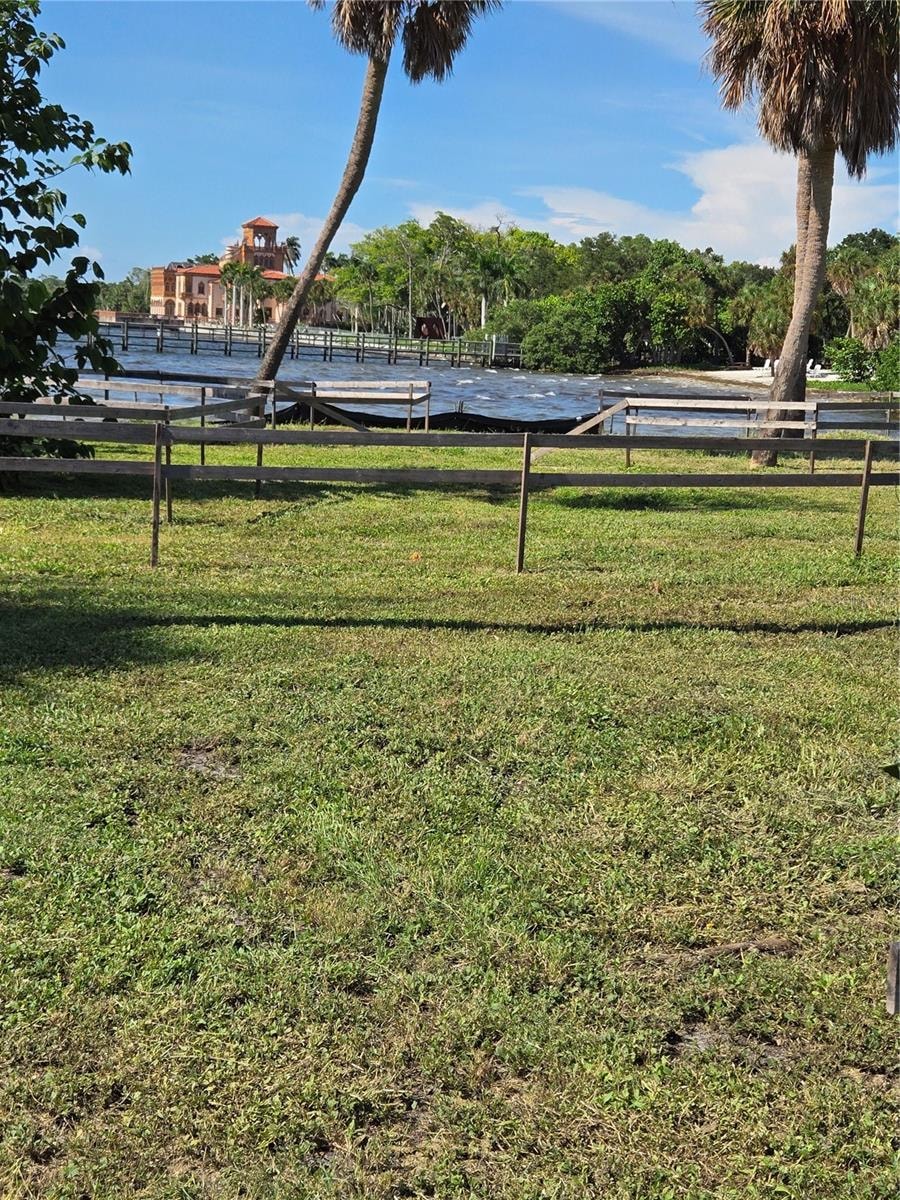 333 N. Shore Dr photo 1