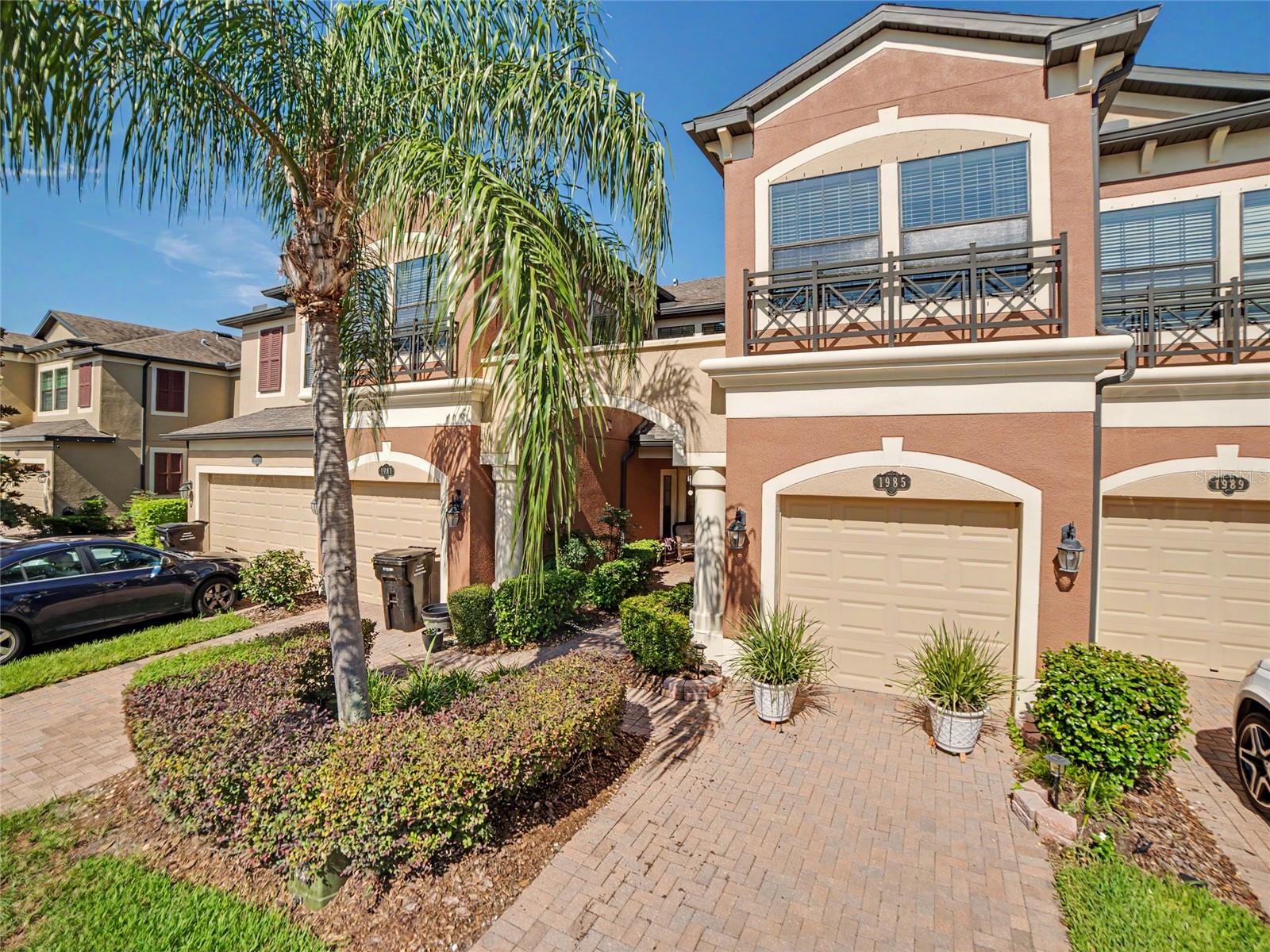 1985 Lake Waters Pl