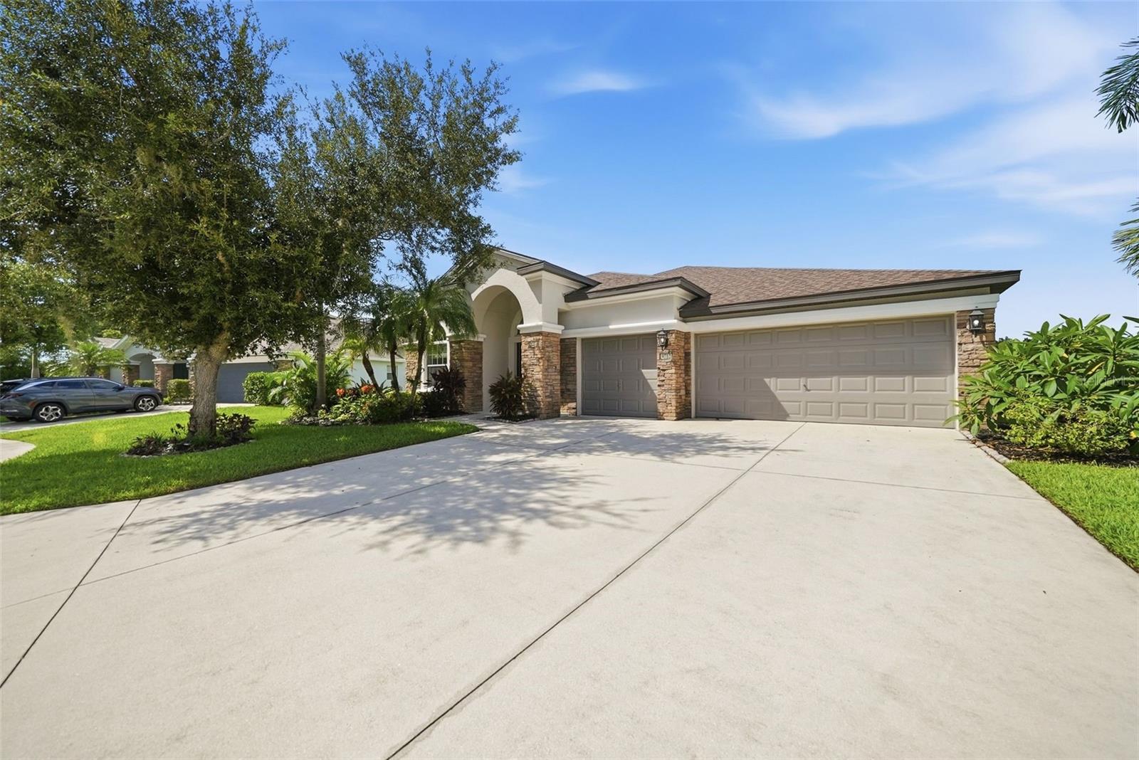 9712 46th CT E photo 1