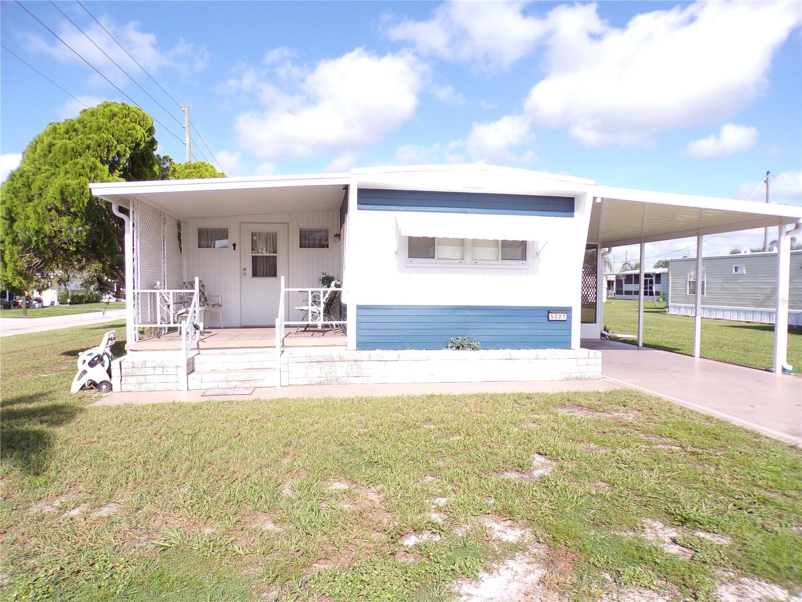 5227 Betty St photo 1