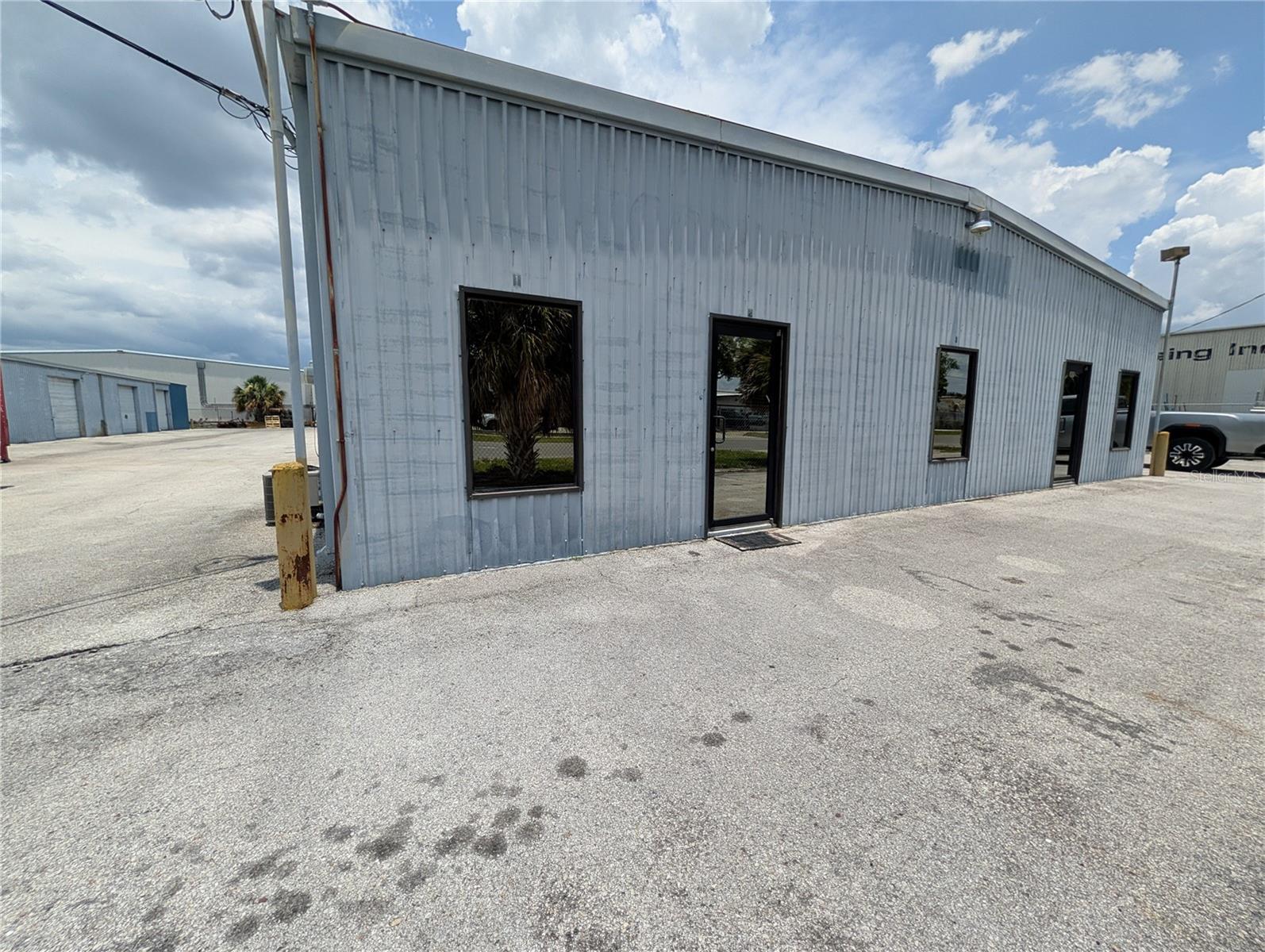207 Gandy Rd photo 1