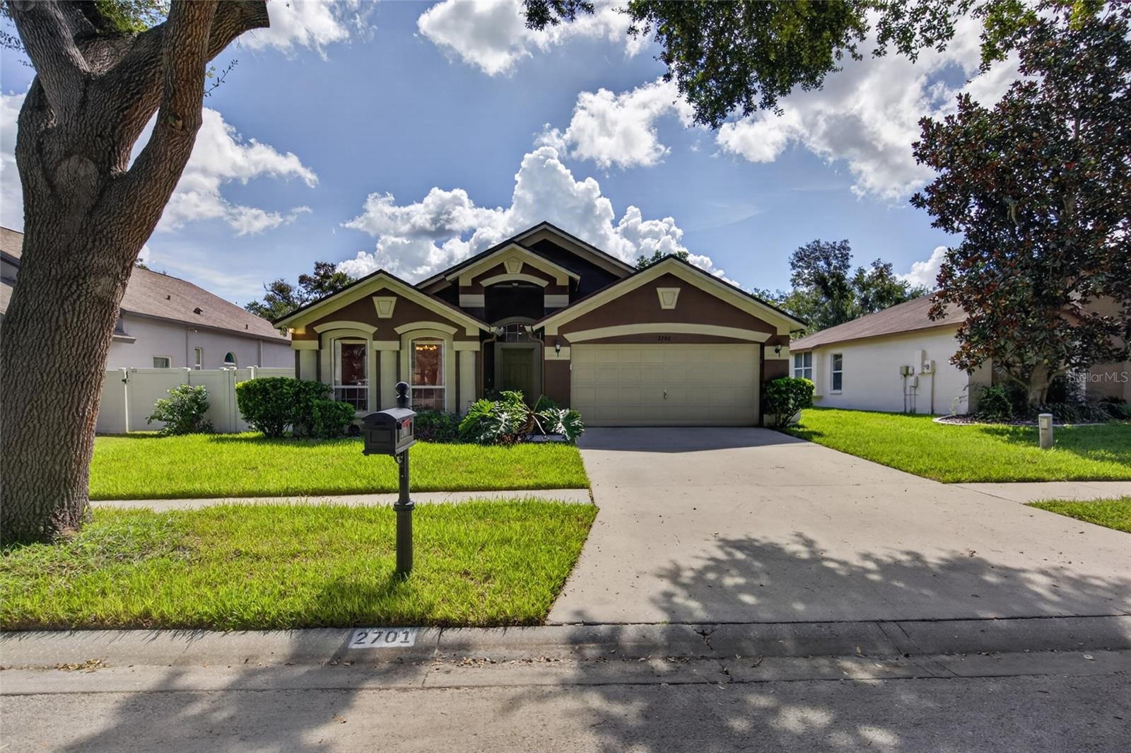 2701 Brookville Dr