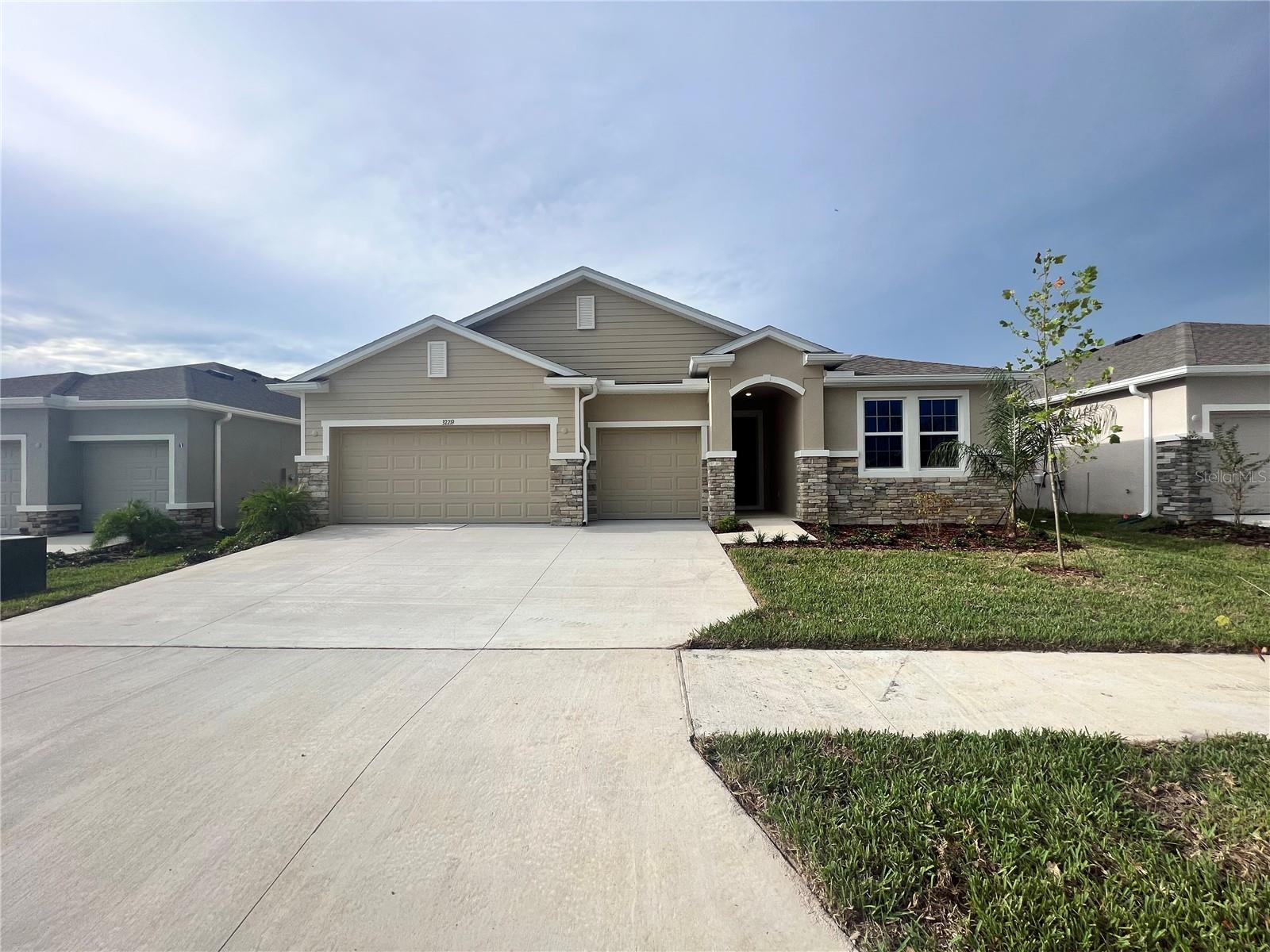 32219 Conchshell Sail St photo 1