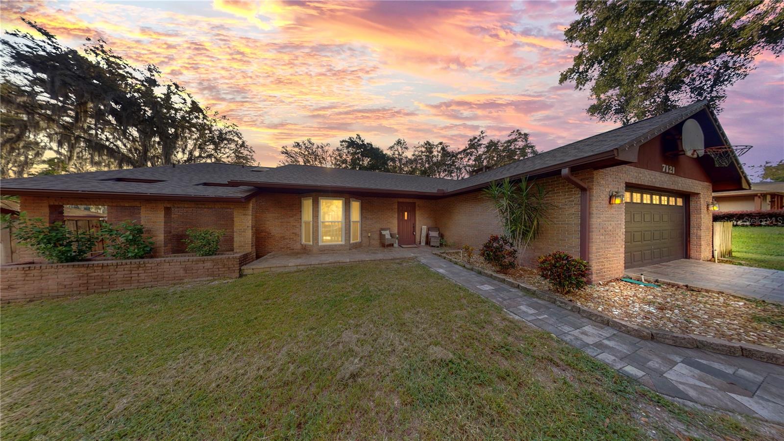 7121 Odoniel Loop W photo 1