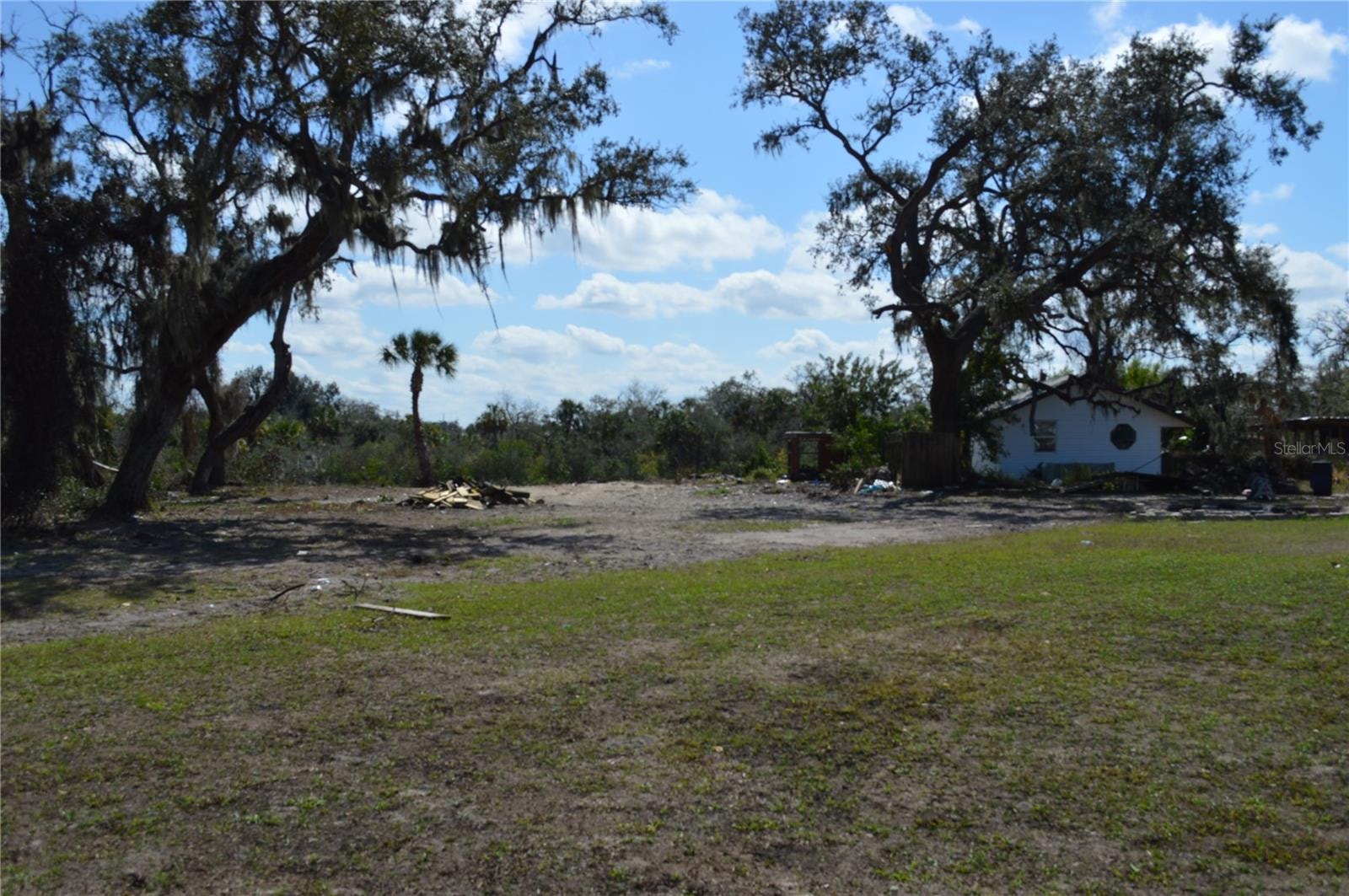 7023 Payne Ave photo 1