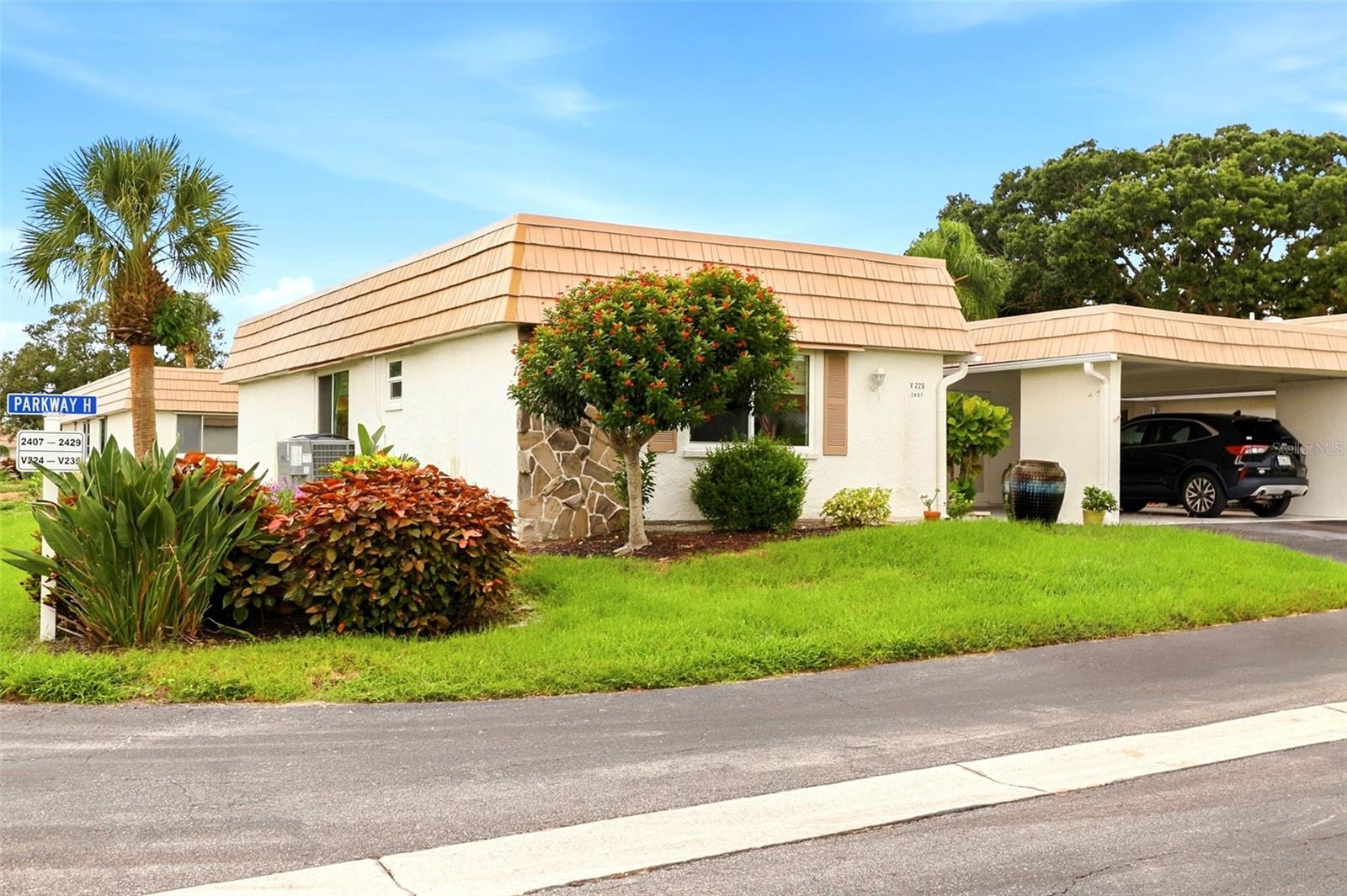 2407 Riverbluff Pkwy #V-226 photo 1